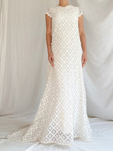 1960s Daisy Lace Gown - XXS