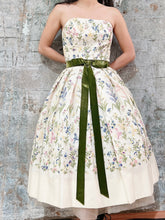 1950s Hand-Embroidered Floral Dress - XS