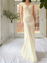 1930s Ivory Rayon Slip with Lace - M