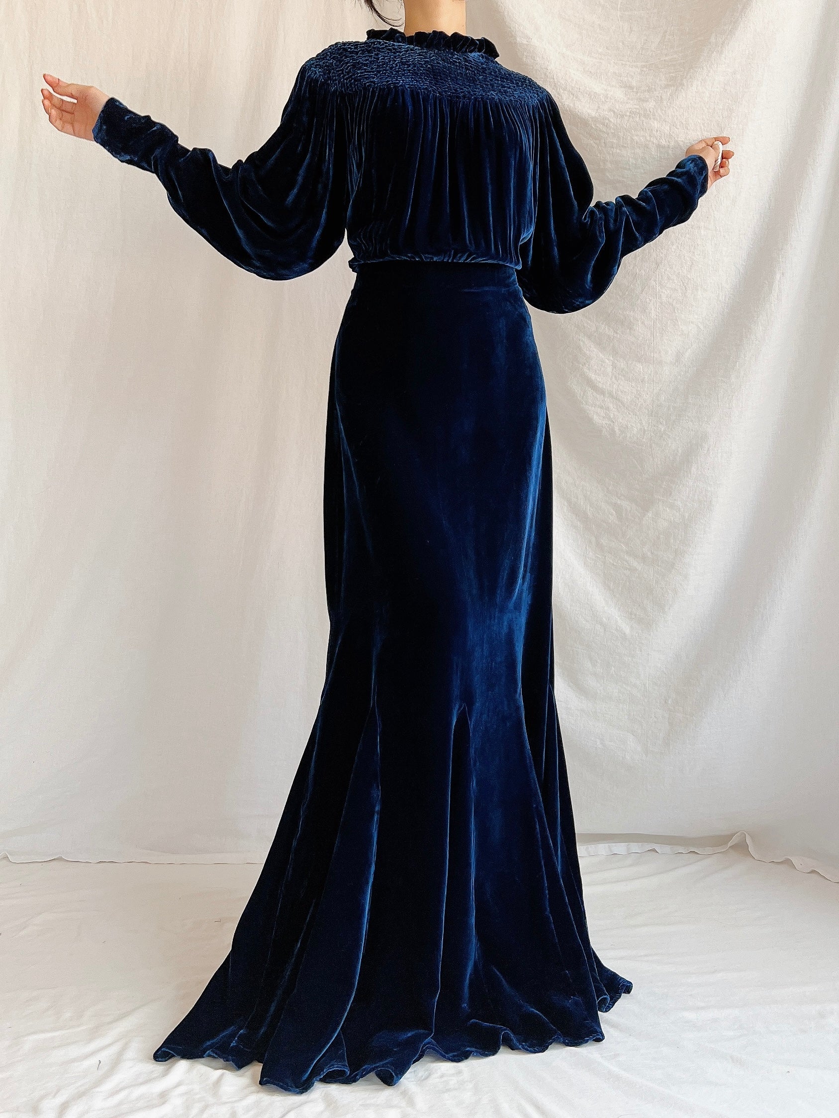 1930s Sapphire Silk Velvet Gown - M