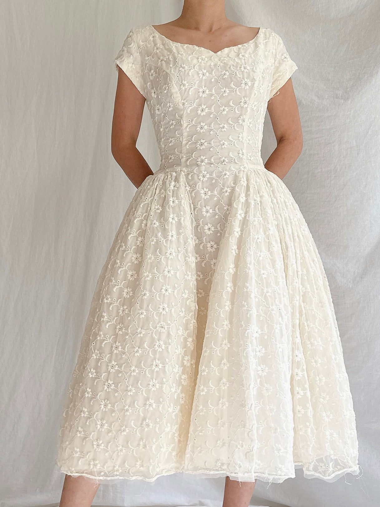 1950s Embroidered Dress - XS