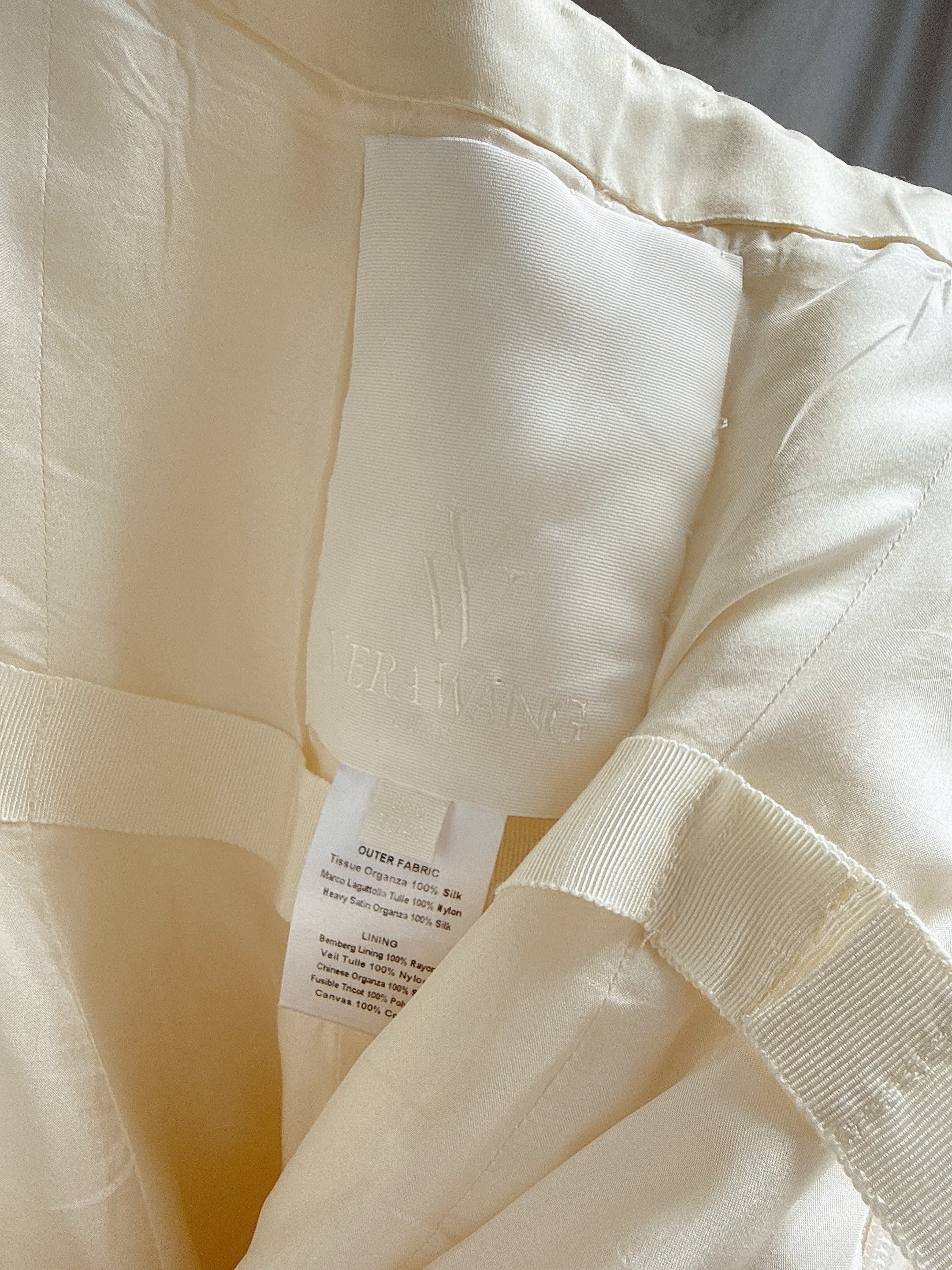 00 Vera Wang Luxe Silk Organza Gown - S/4
