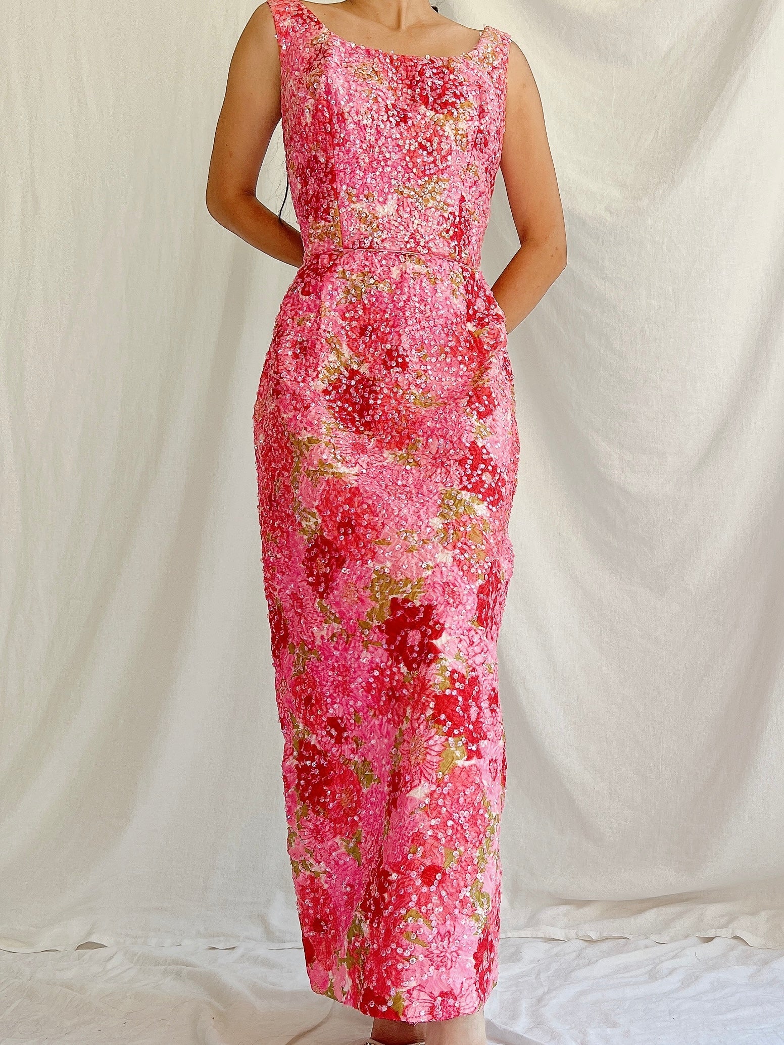 1960s Floral Sequins Wiggle Dress - M
