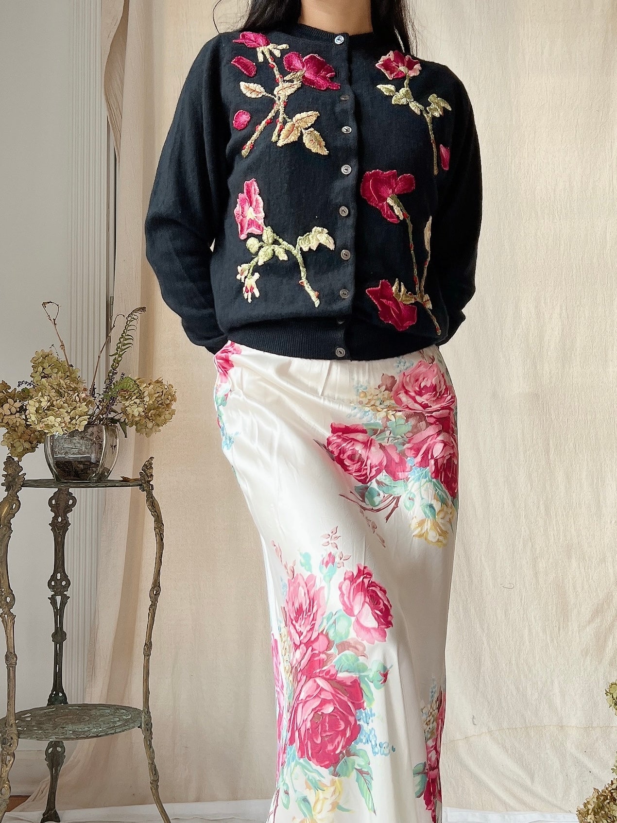 1950s Embroidered Rose Cardigan - XS/S
