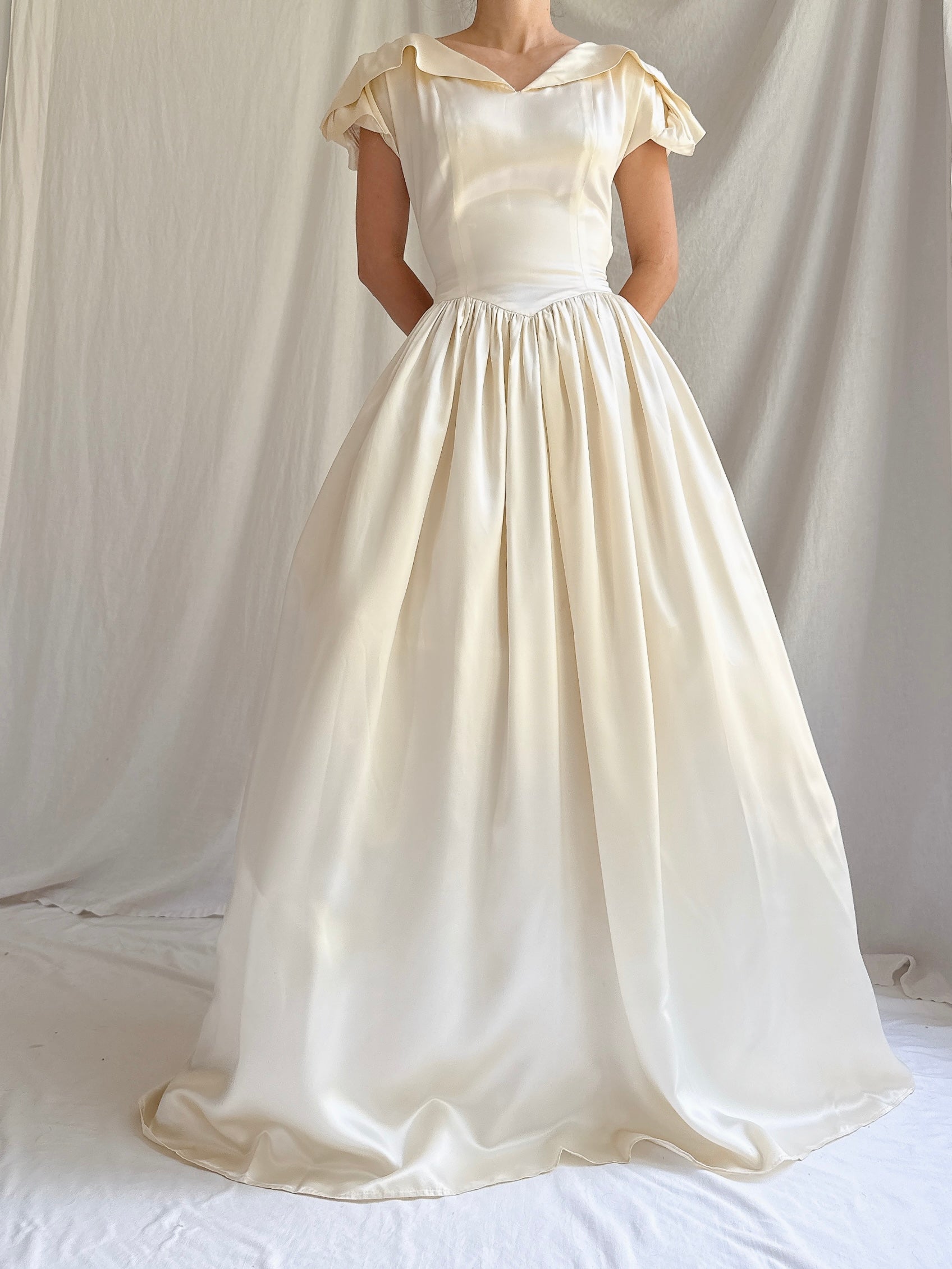 1940s Basque Waist Satin Gown - S