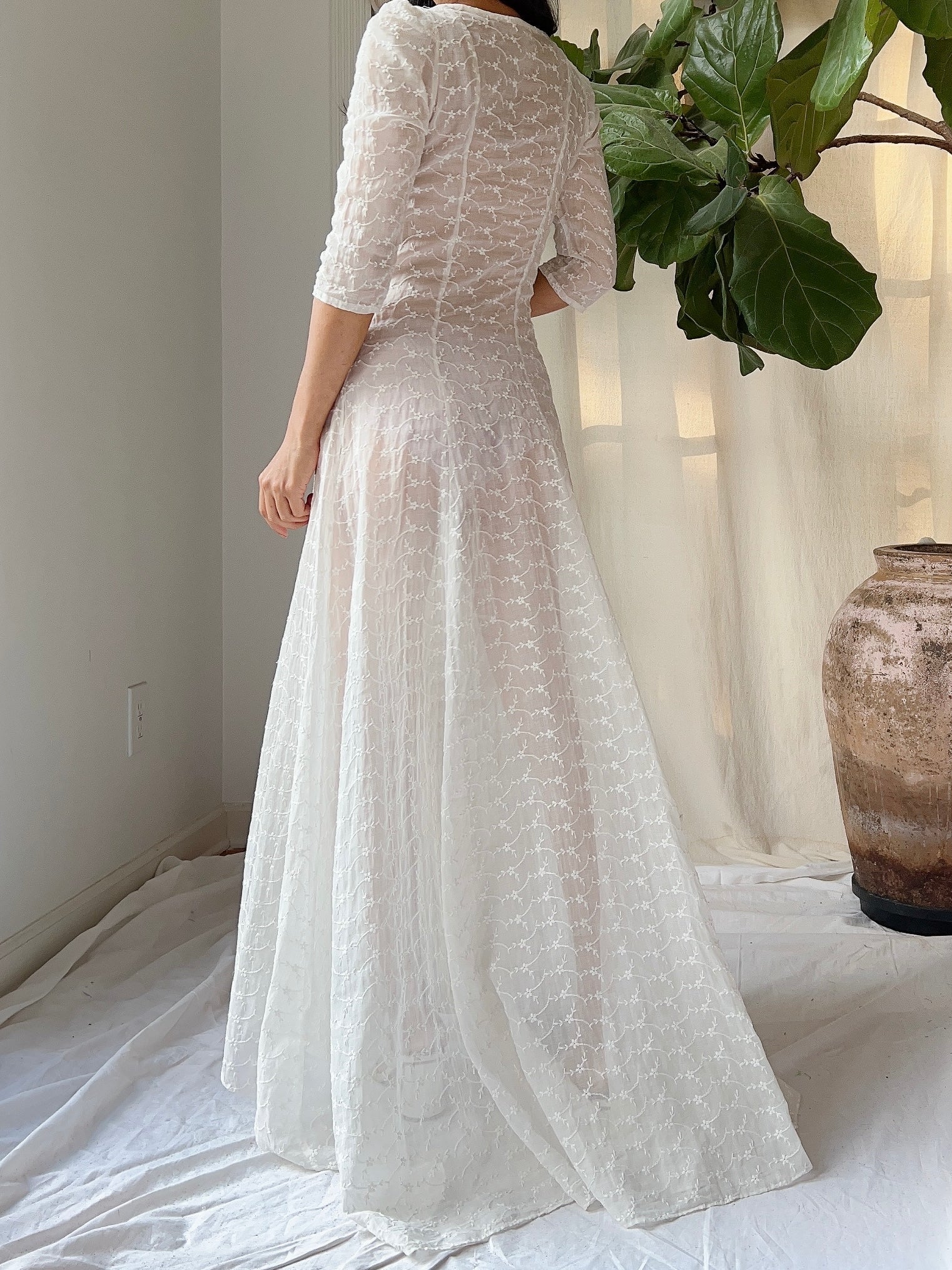 1940s Embroidered Organdy Dress - XXS