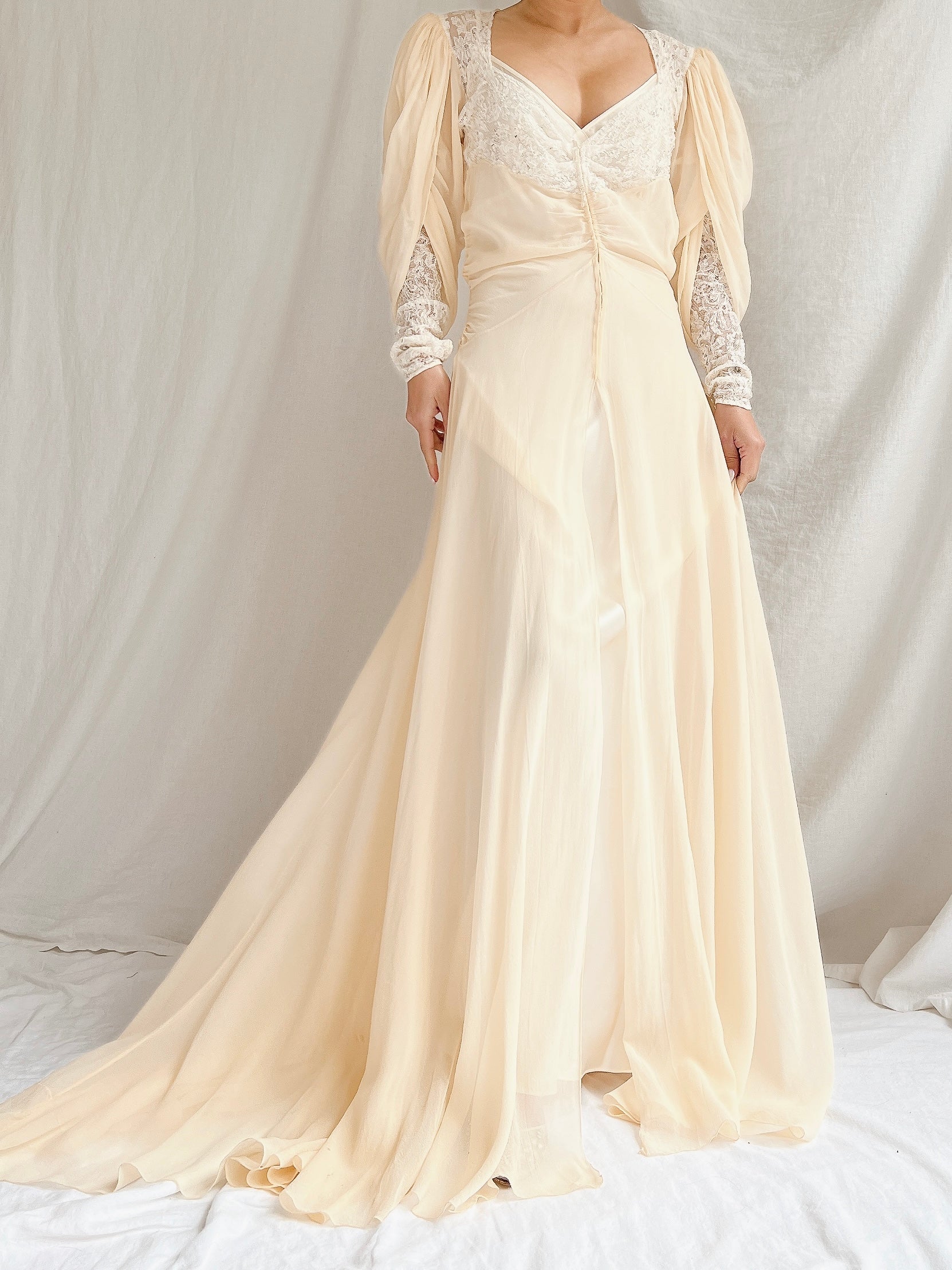 1930s Silk Chiffon Puff Sleeve Dressing Gown - S