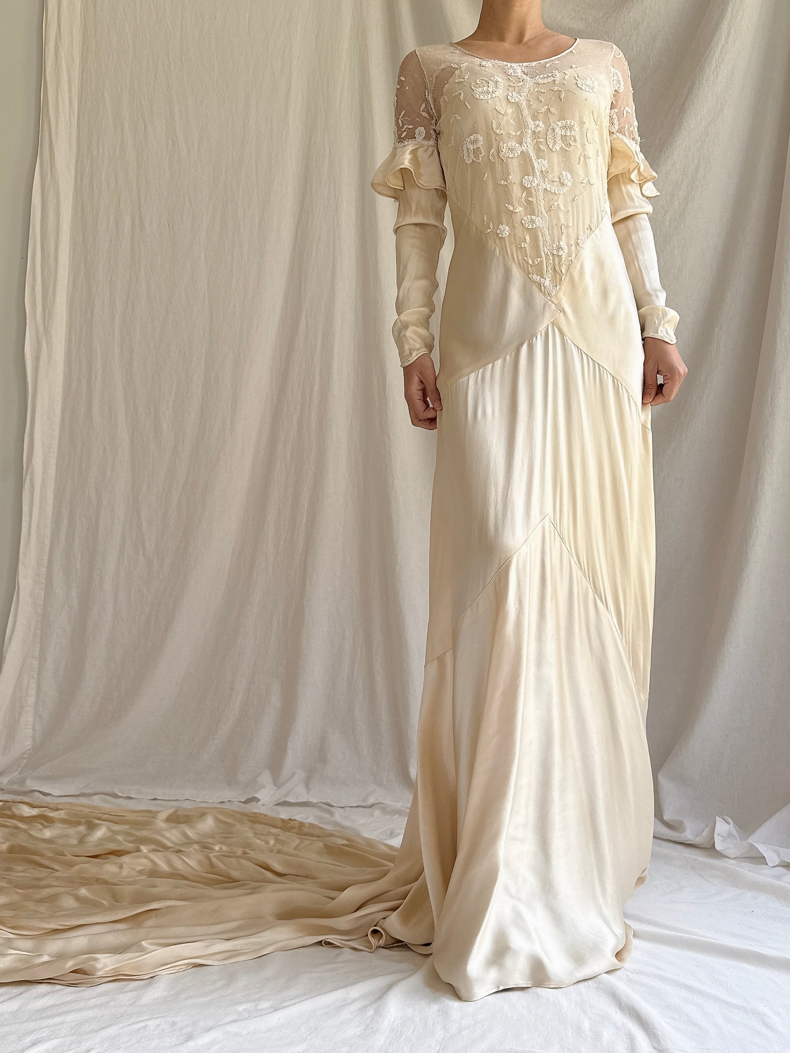 1930s Silk and Lace Gown - XXS