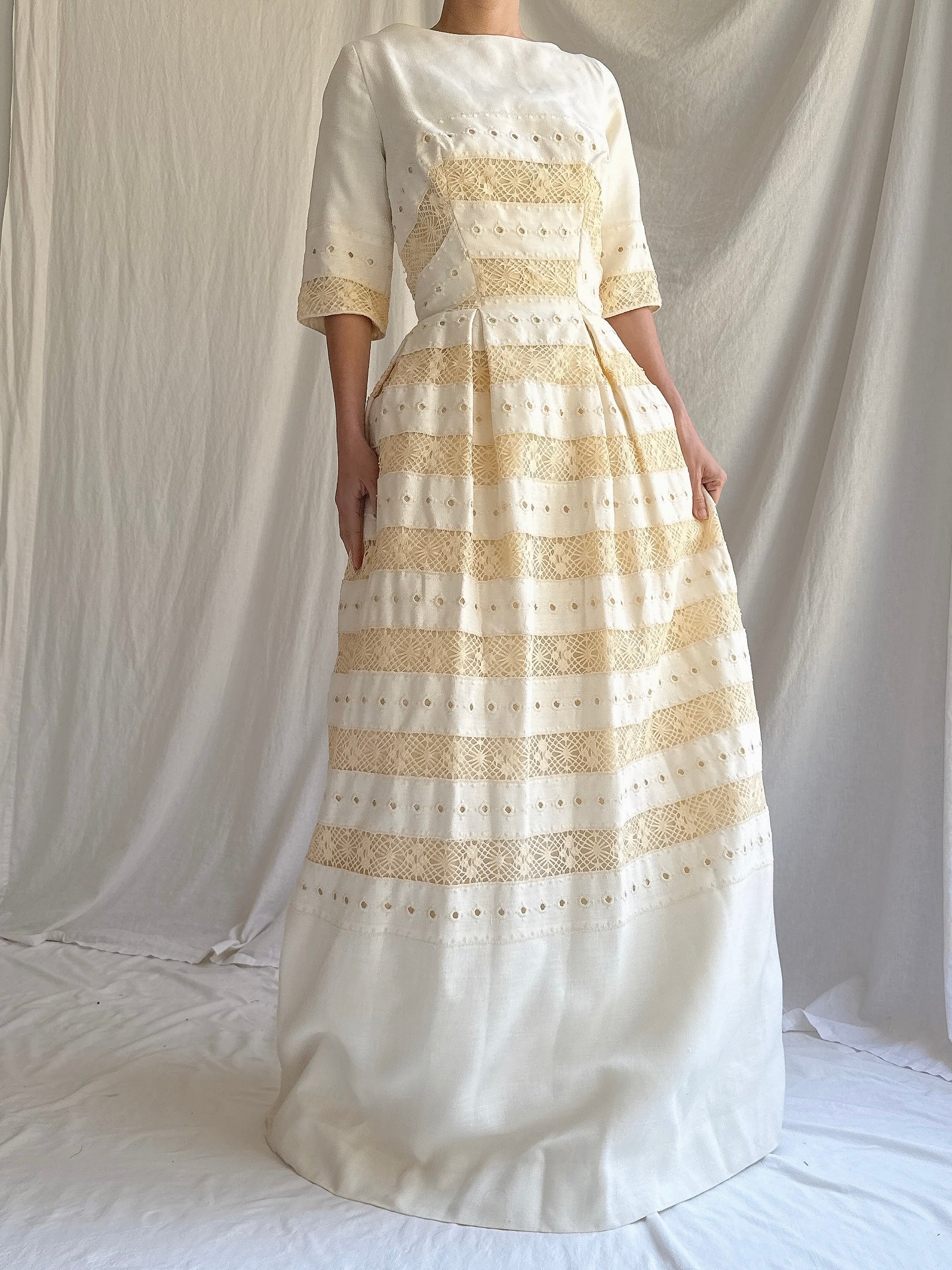 1950s Linen Embroidered Dress - XS