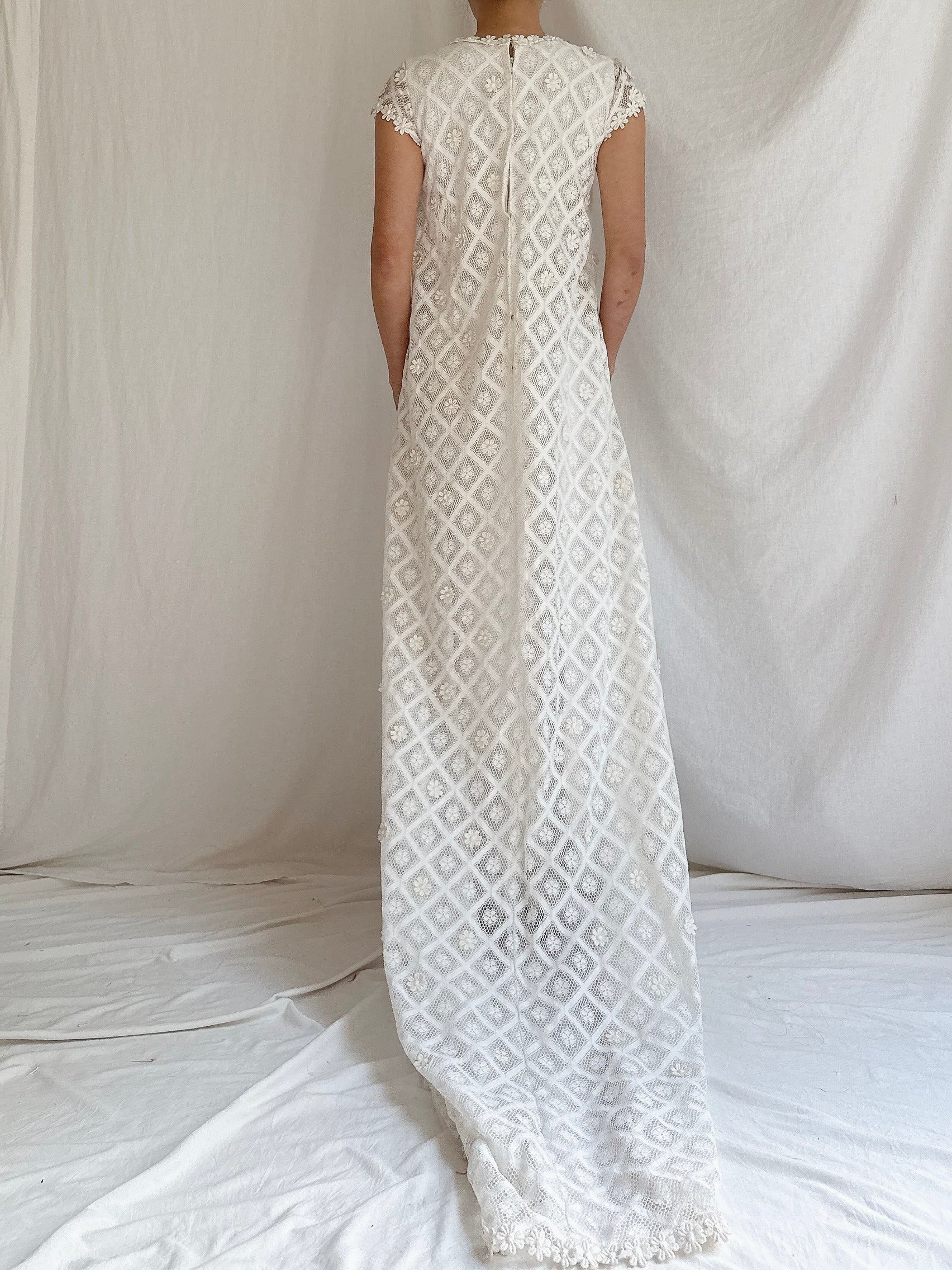 1960s Daisy Lace Gown - XXS