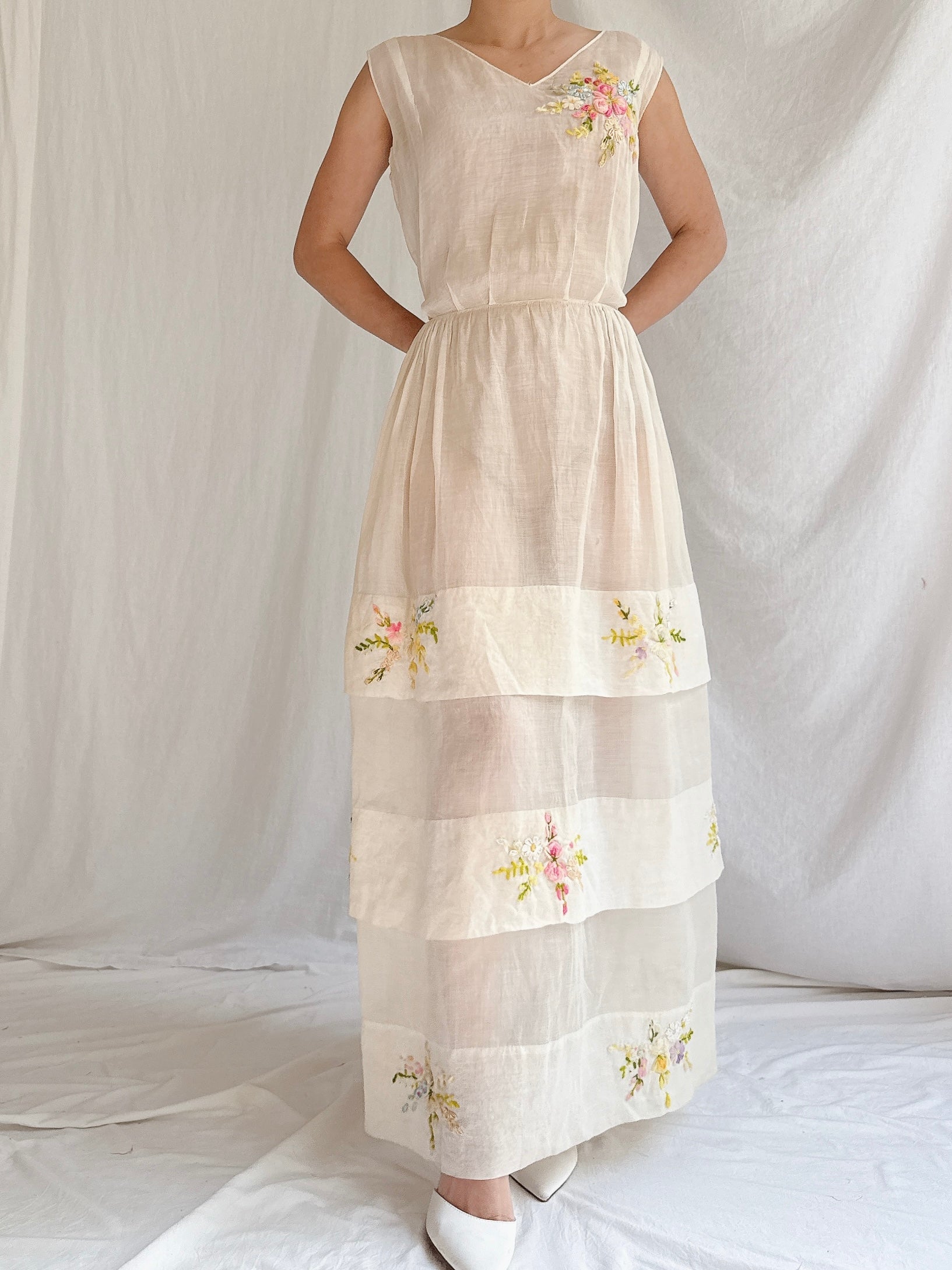 1930s Embroidered Organdy Dress - M