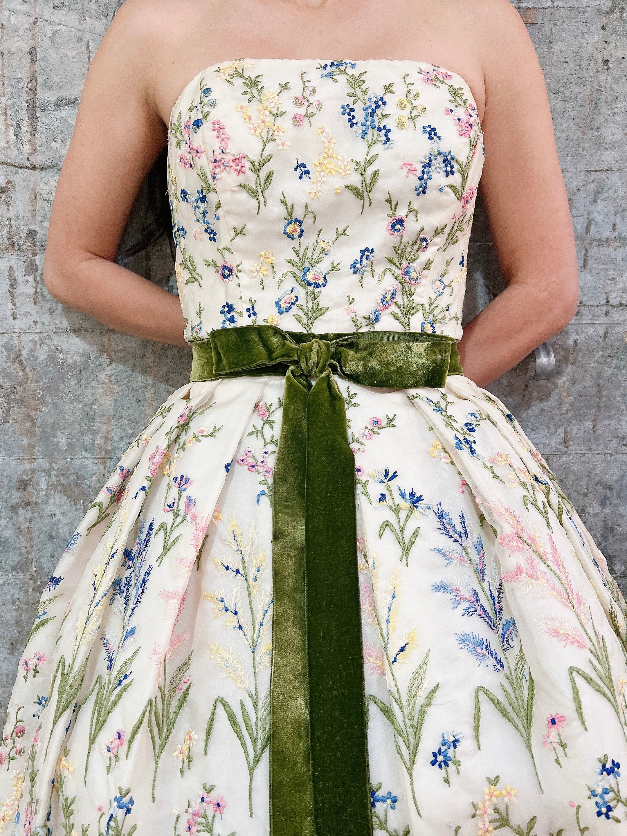 1950s Hand-Embroidered Floral Dress - XS