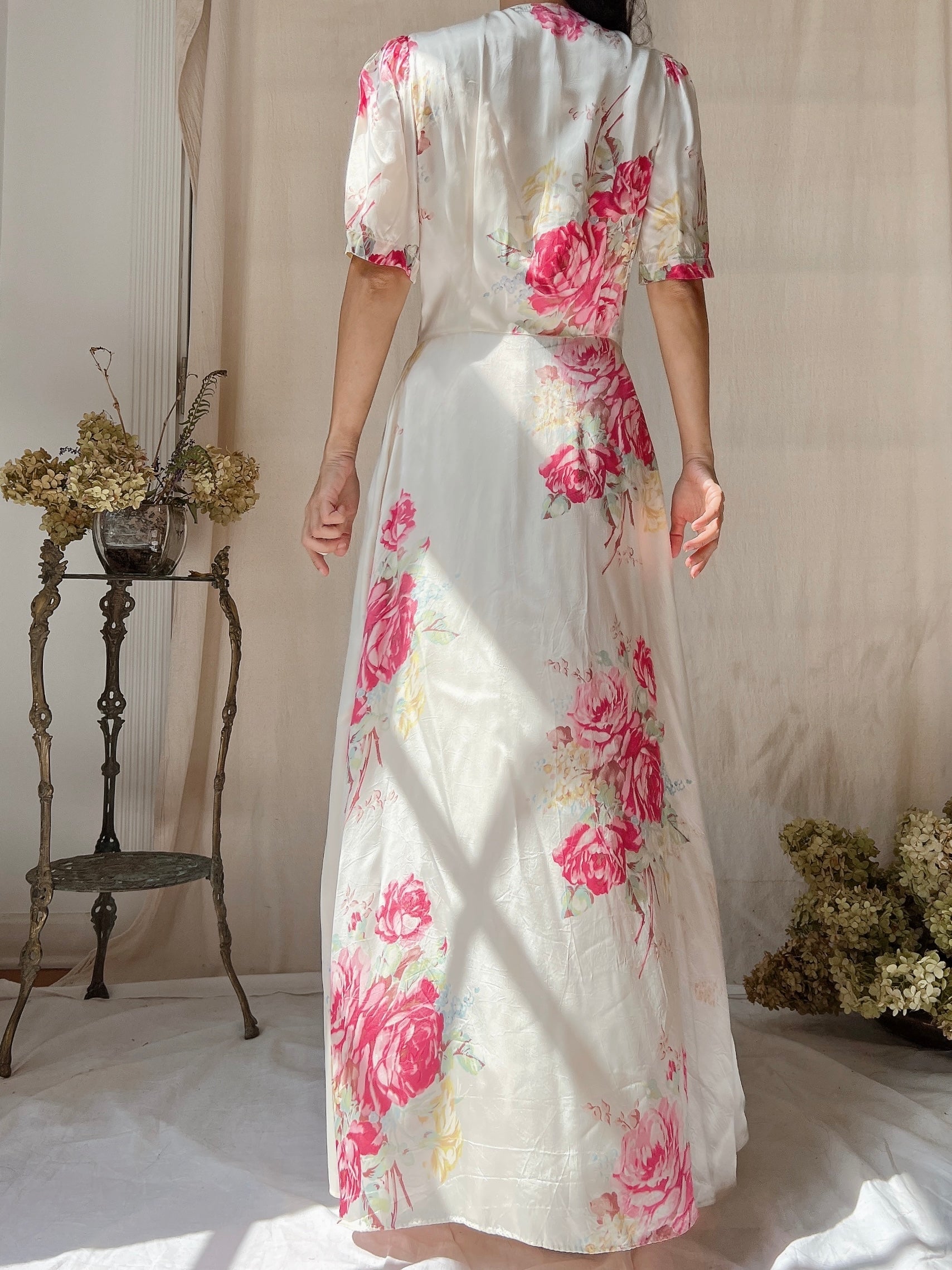 1930s Satin Roses Dressing Gown - S