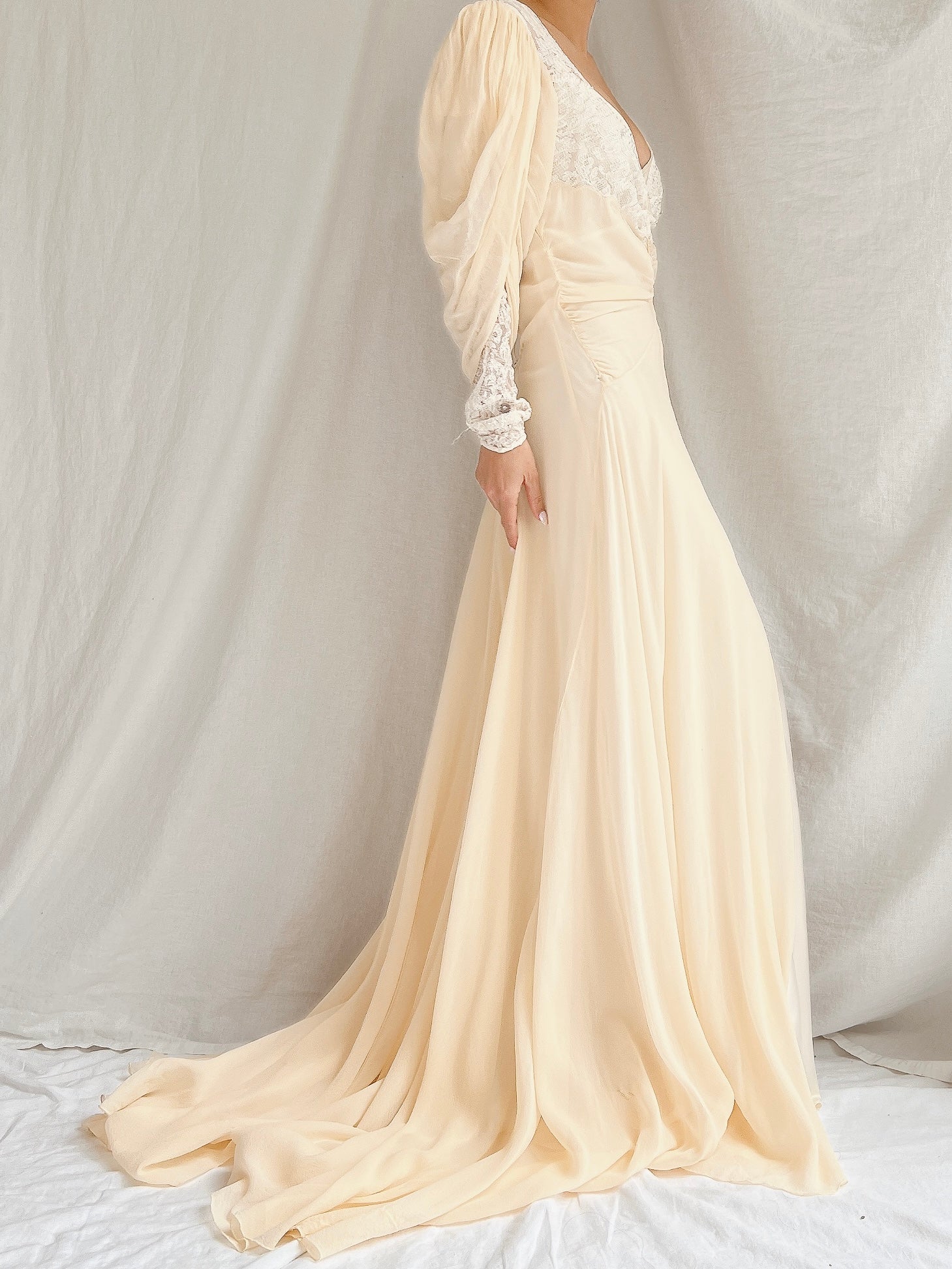 1930s Silk Chiffon Puff Sleeve Dressing Gown - S