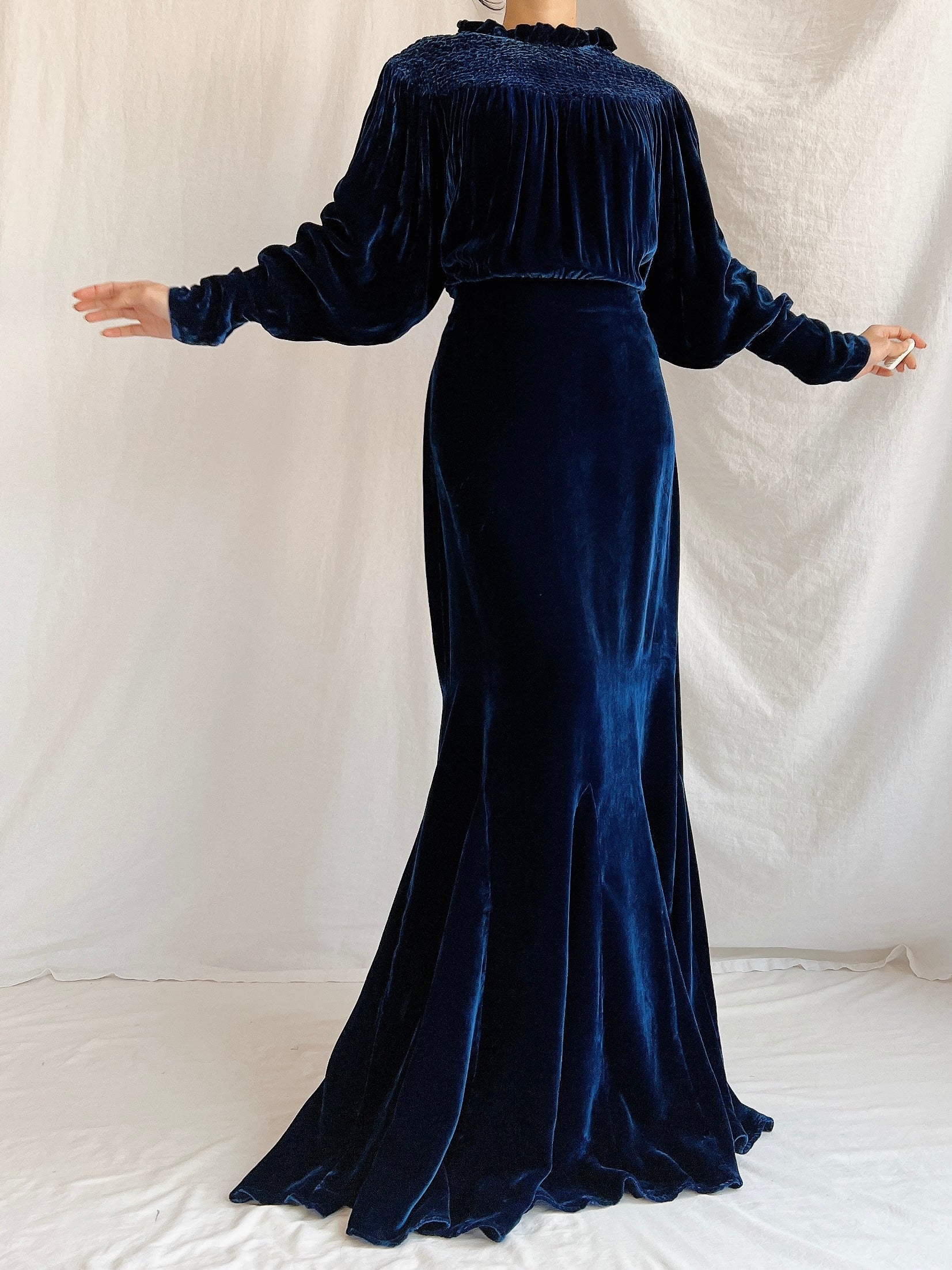 1930s Sapphire Silk Velvet Gown - M