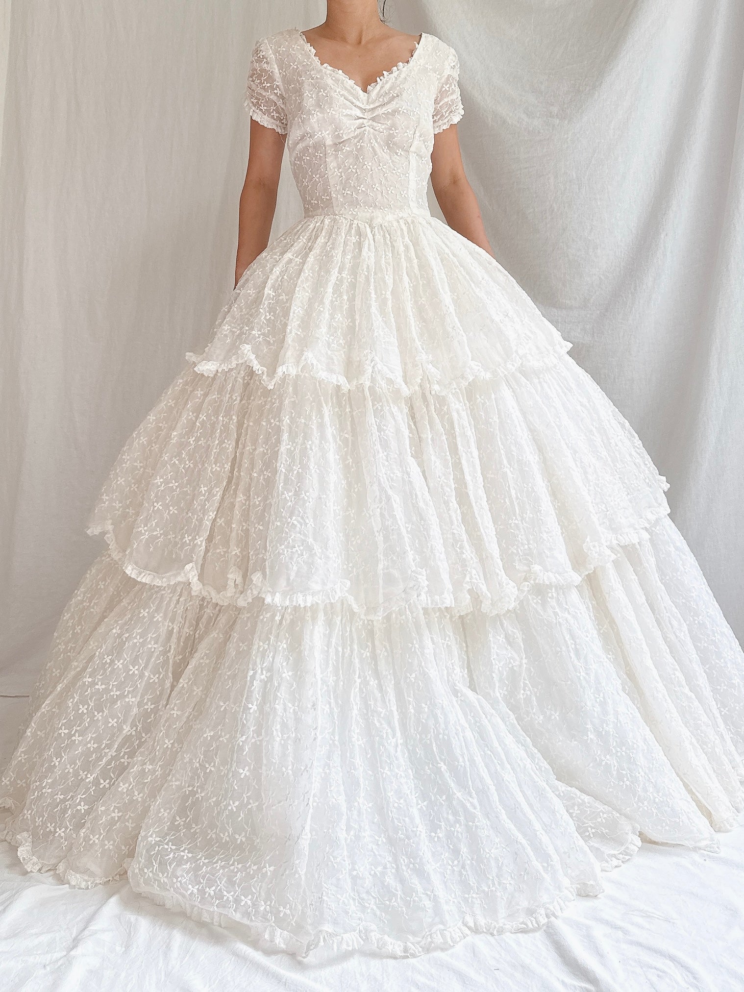 1950s Embroidered Scalloped Gown - XS