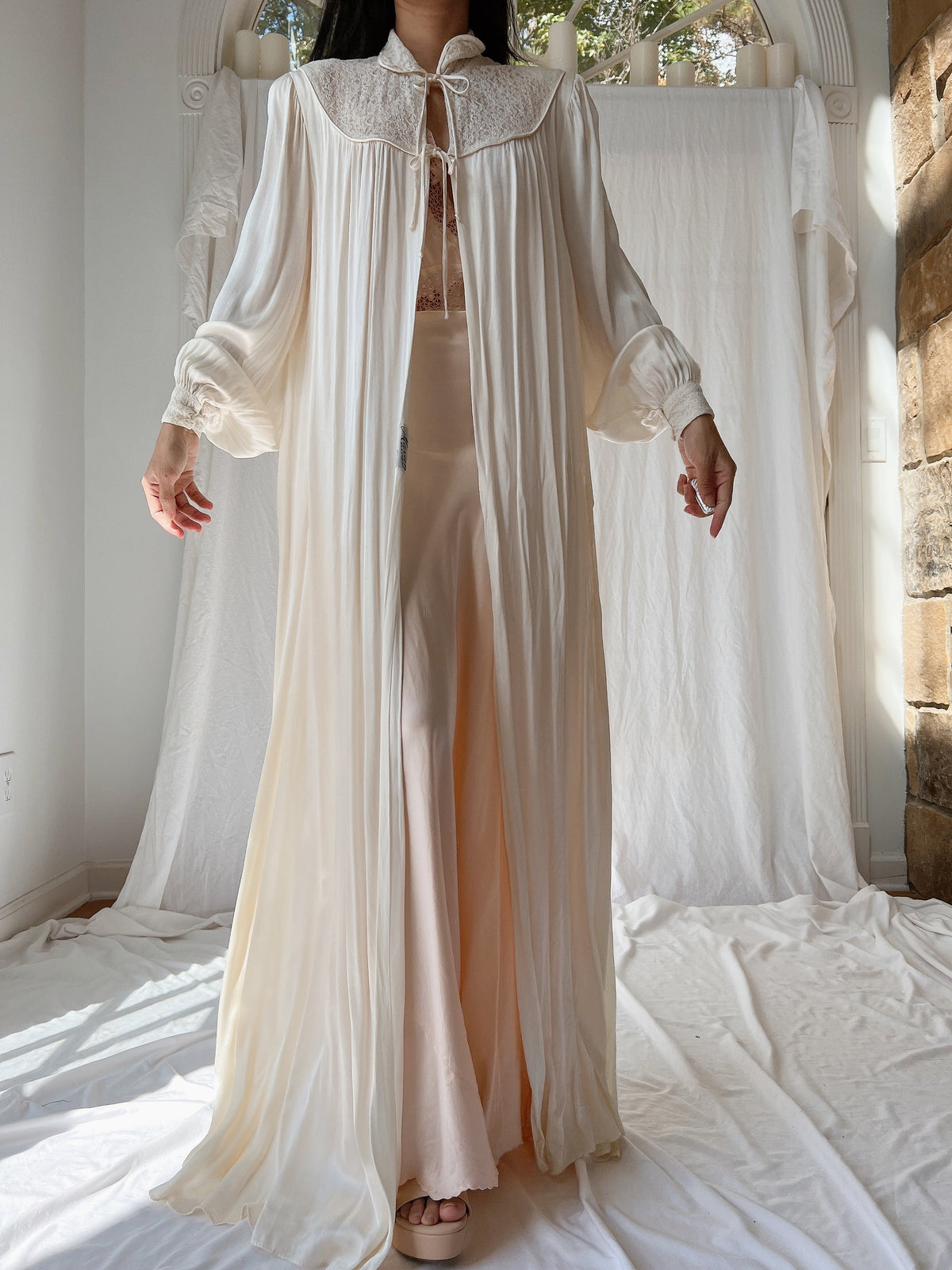 1940s Satin Dressing Gown - M