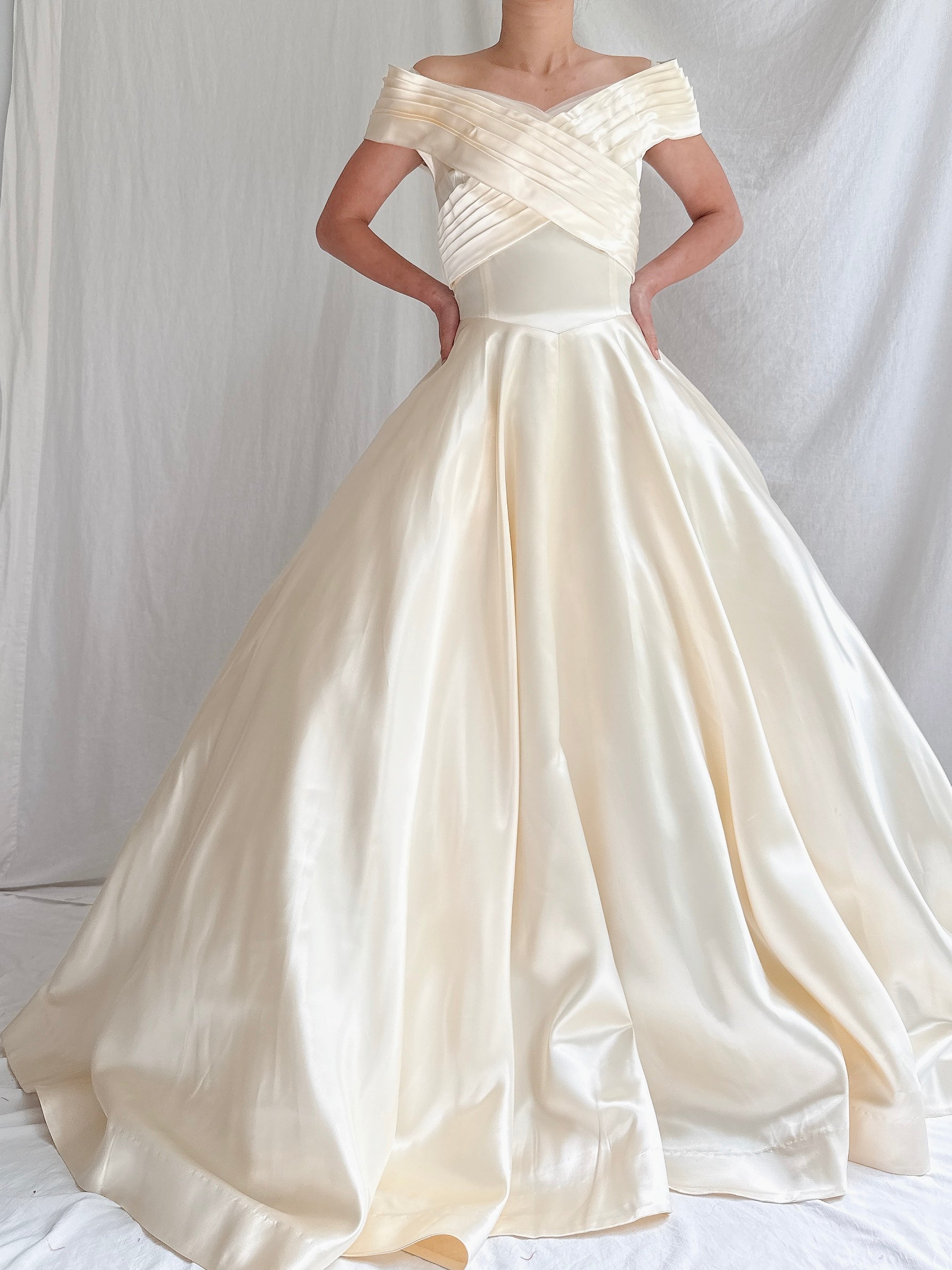 1950s Slipper Satin Wide Collar Gown -  XS