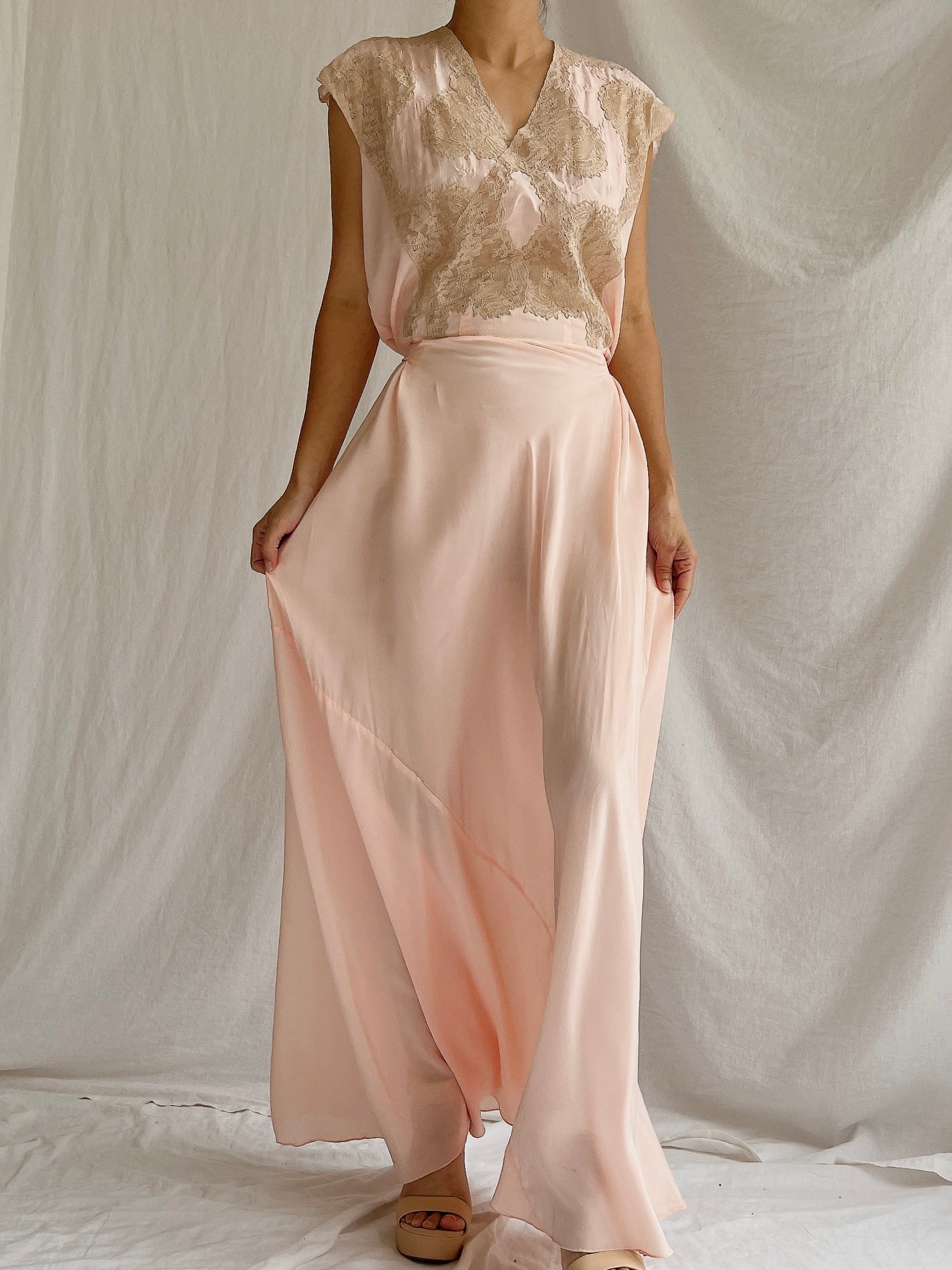 1930s Peach Silk Slip Dress - S/M