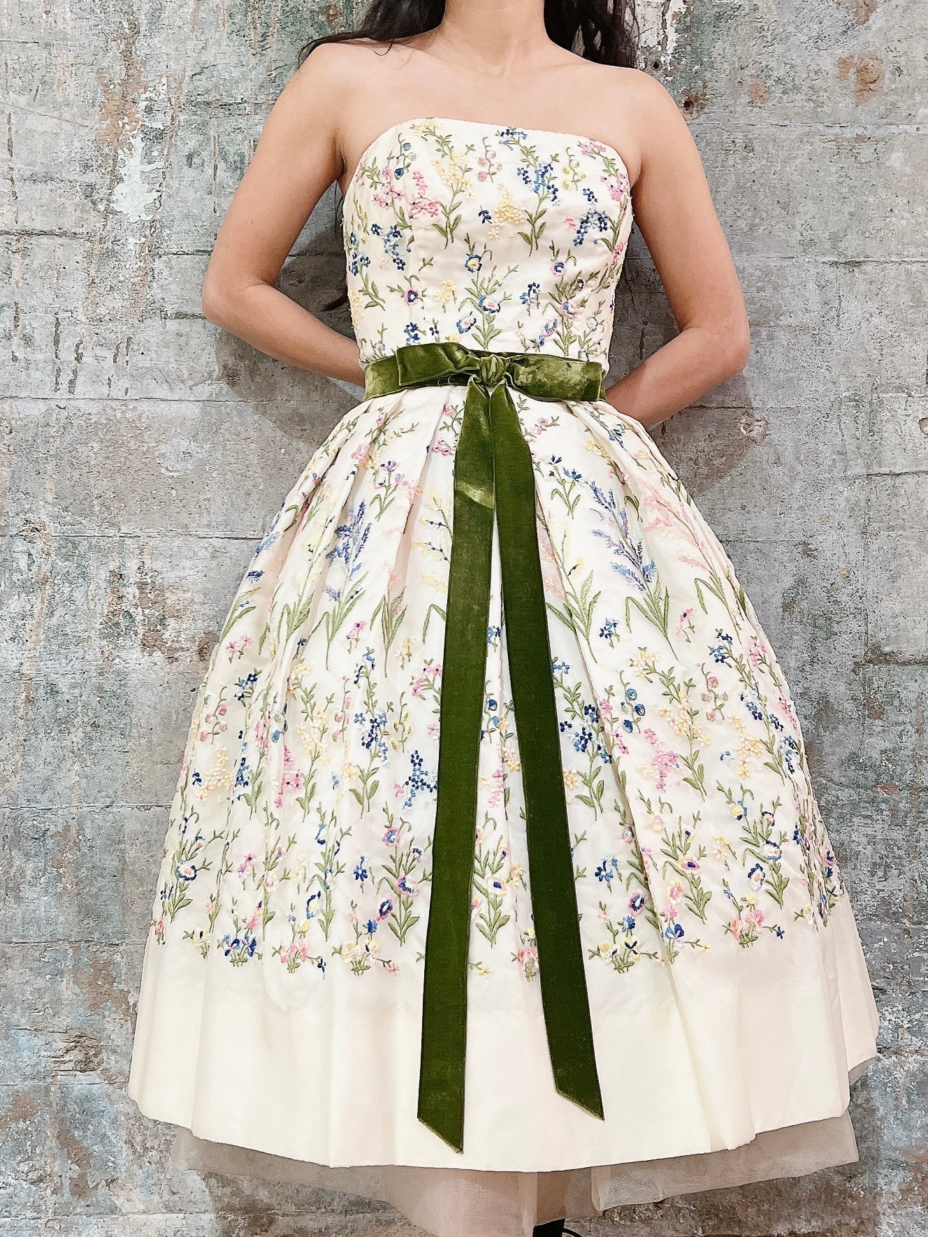 1950s Hand-Embroidered Floral Dress - XS