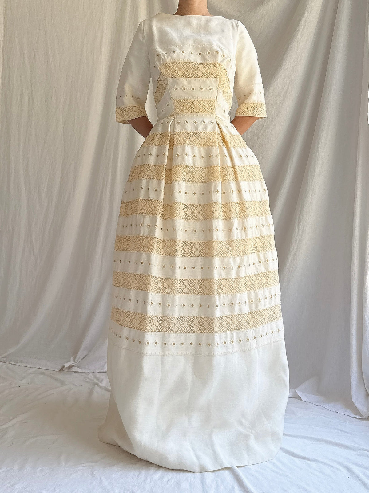 1950s Linen Embroidered Dress - XS