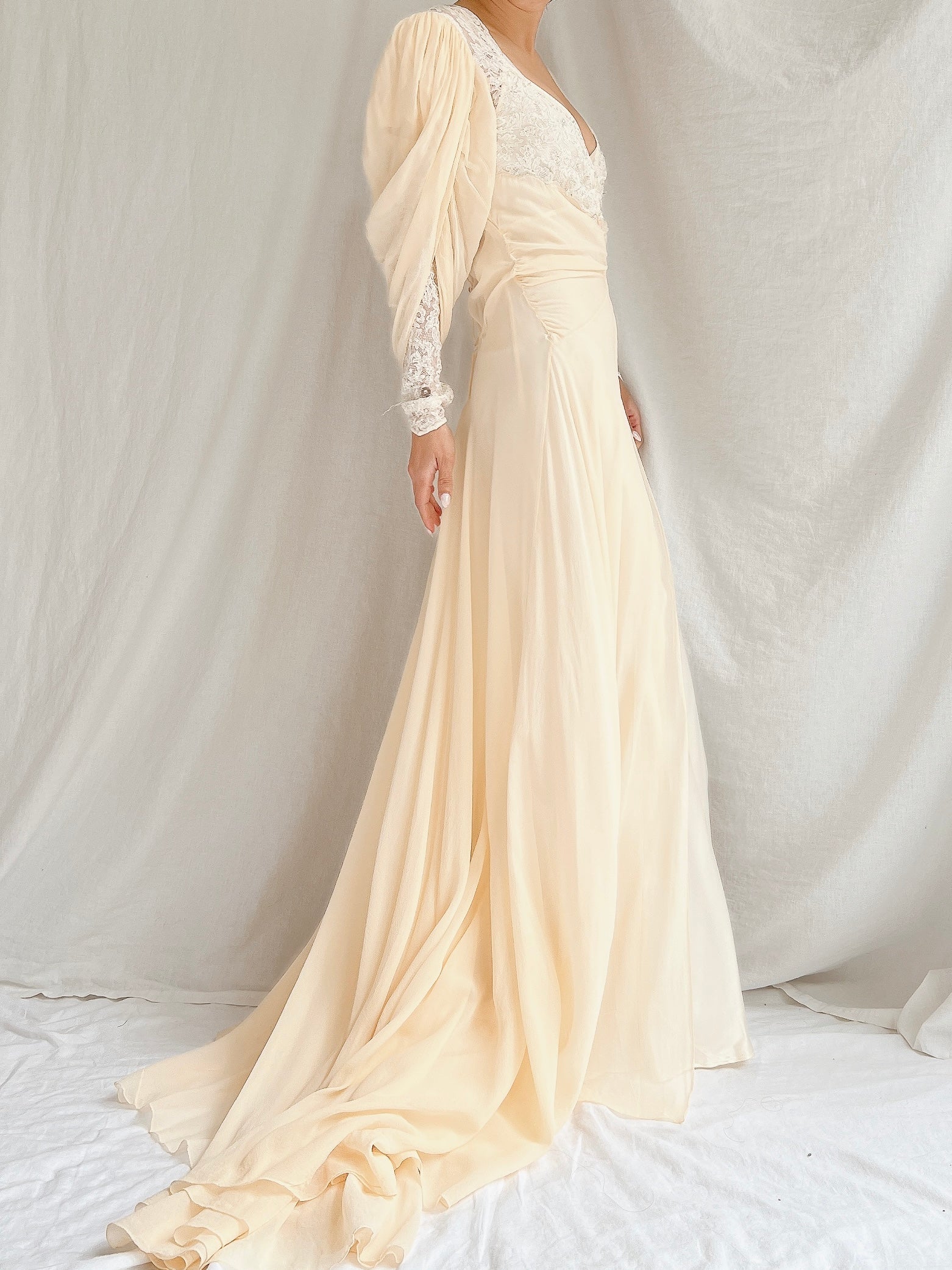1930s Silk Chiffon Puff Sleeve Dressing Gown - S