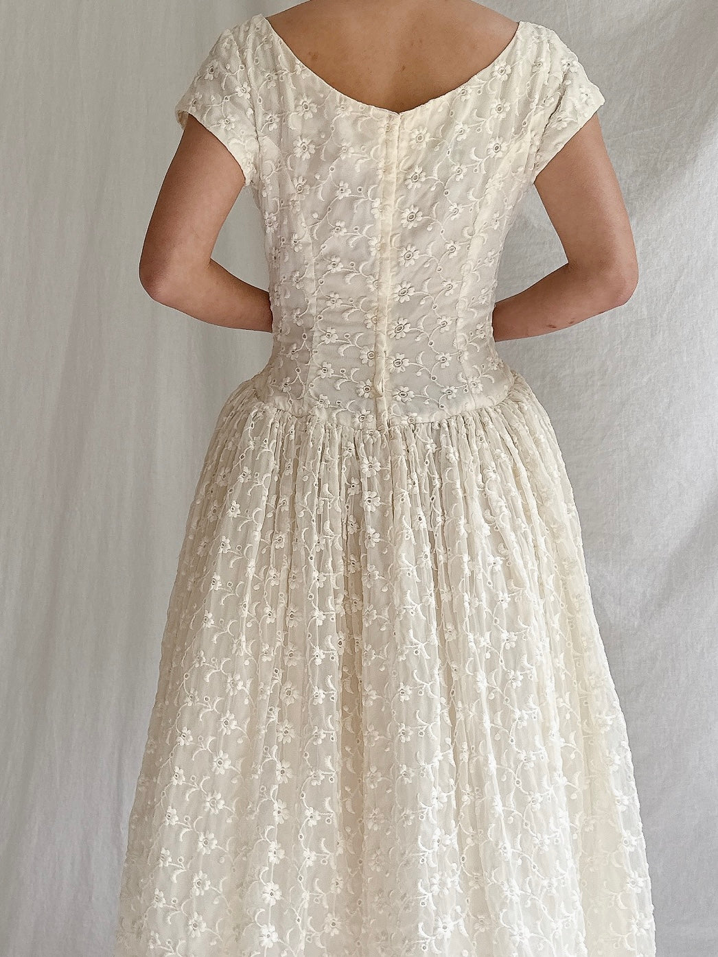 1950s Embroidered Dress - XS