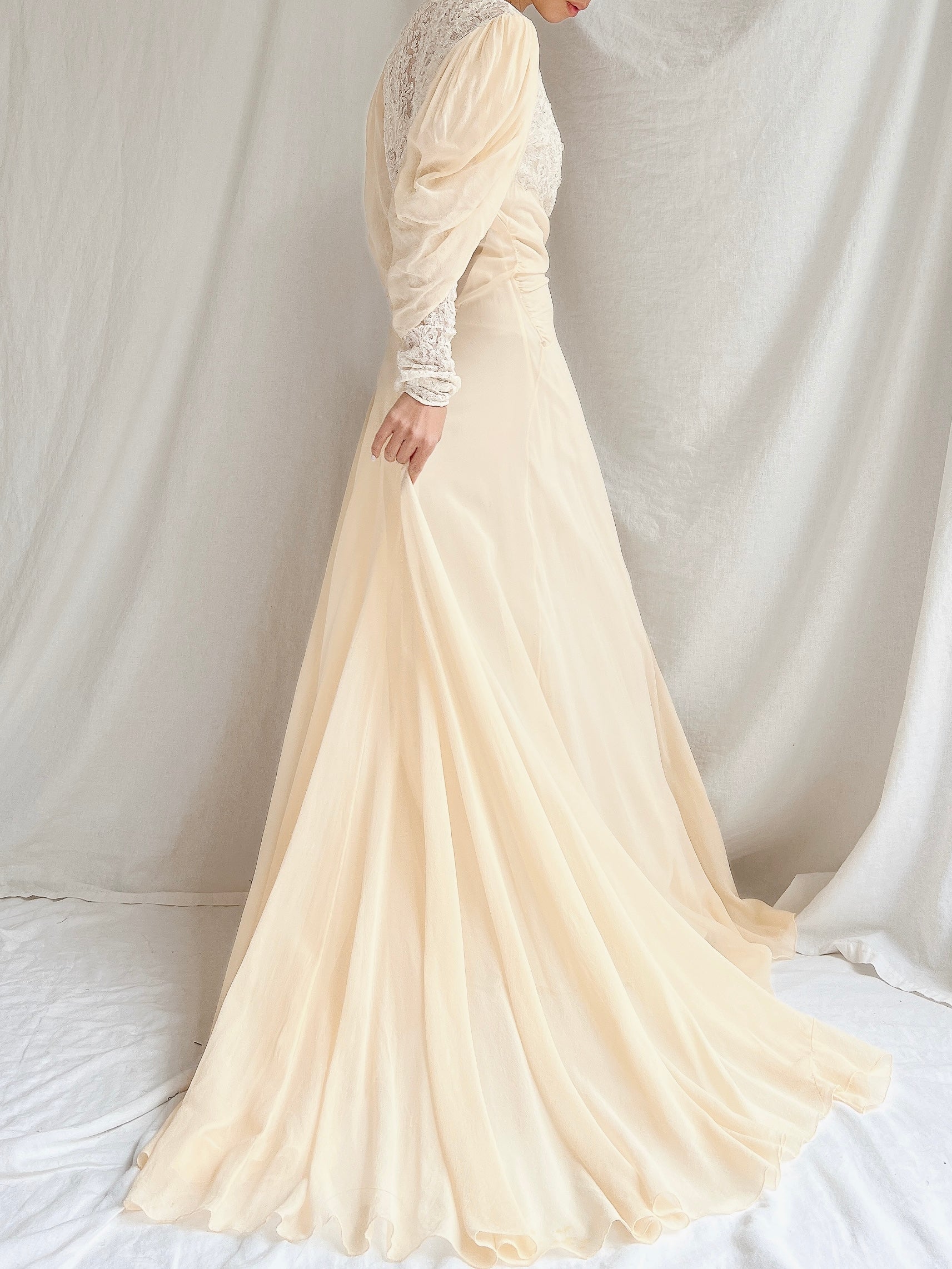 1930s Silk Chiffon Puff Sleeve Dressing Gown - S