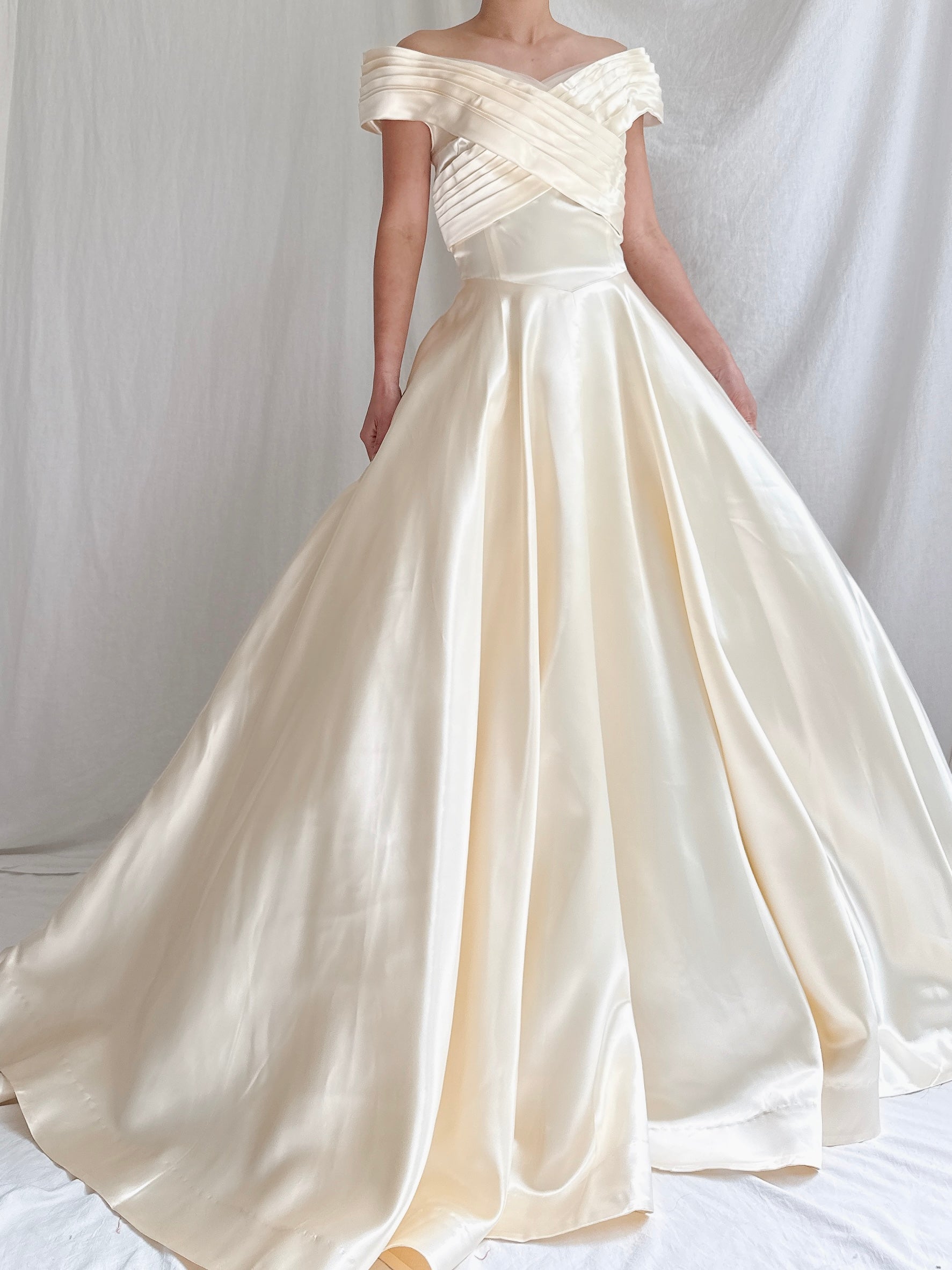 1950s Slipper Satin Wide Collar Gown -  XS
