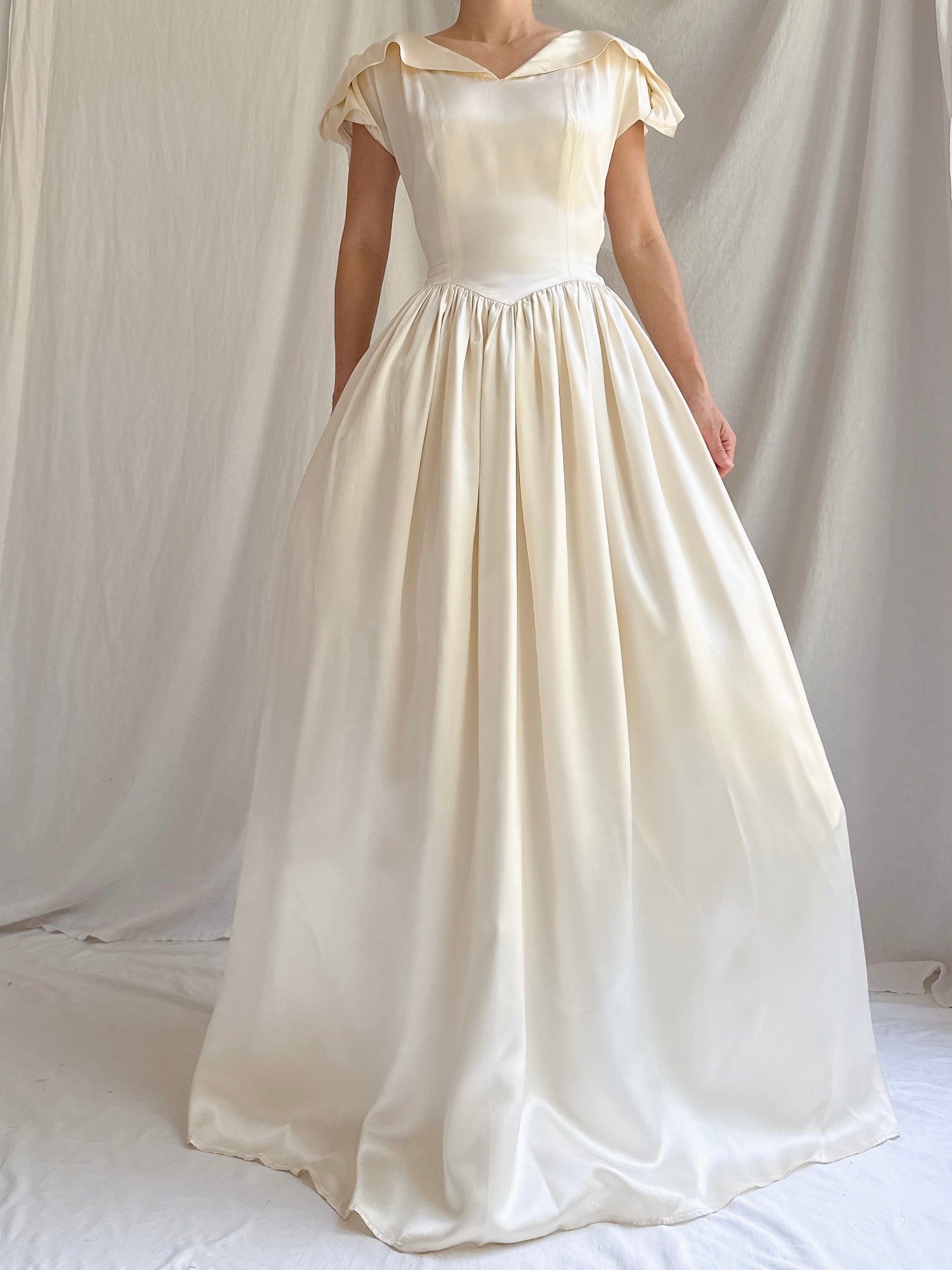 1940s Basque Waist Satin Gown - S