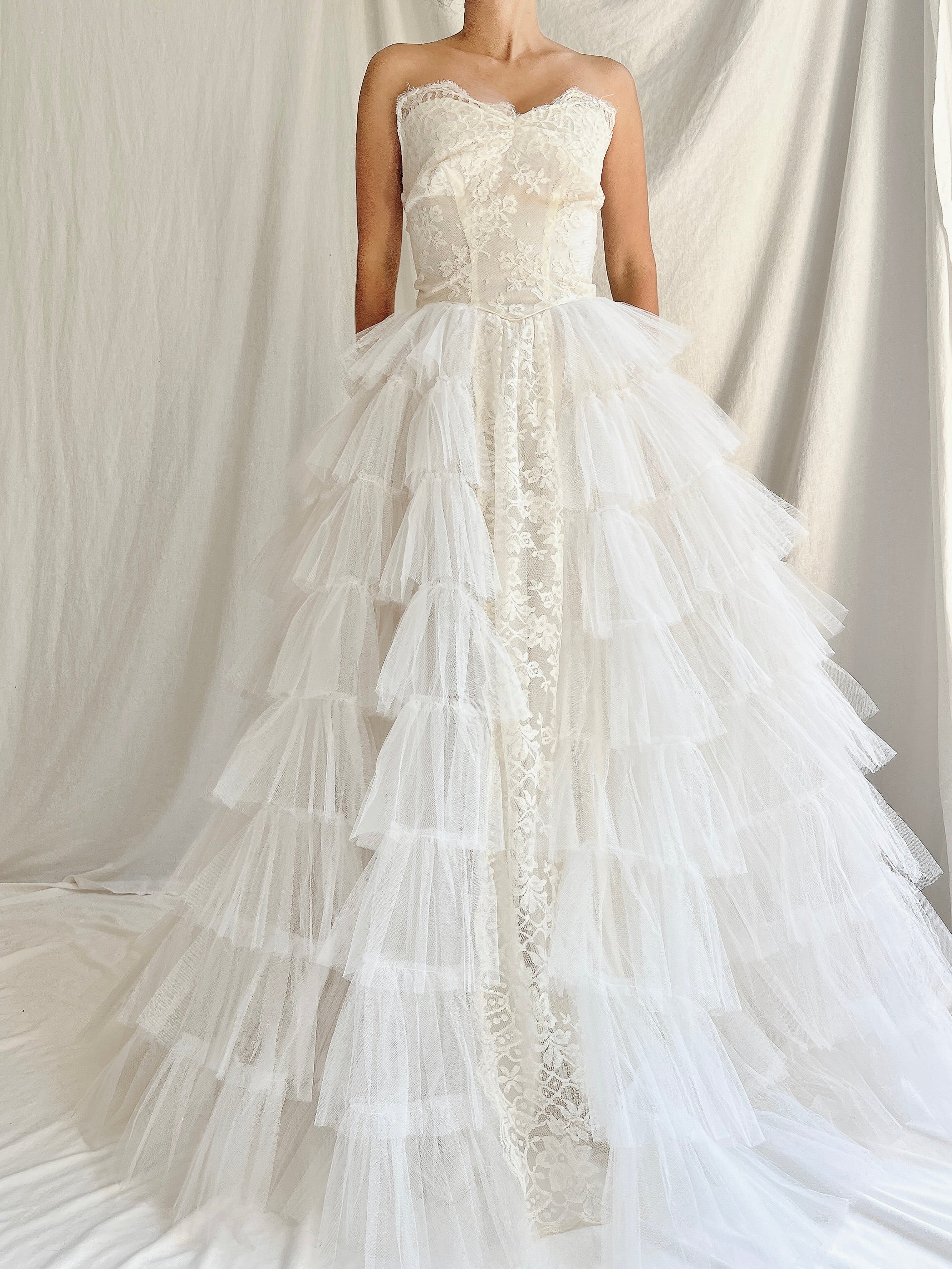 1950s Tulle and Lace Strapless Gown - XS
