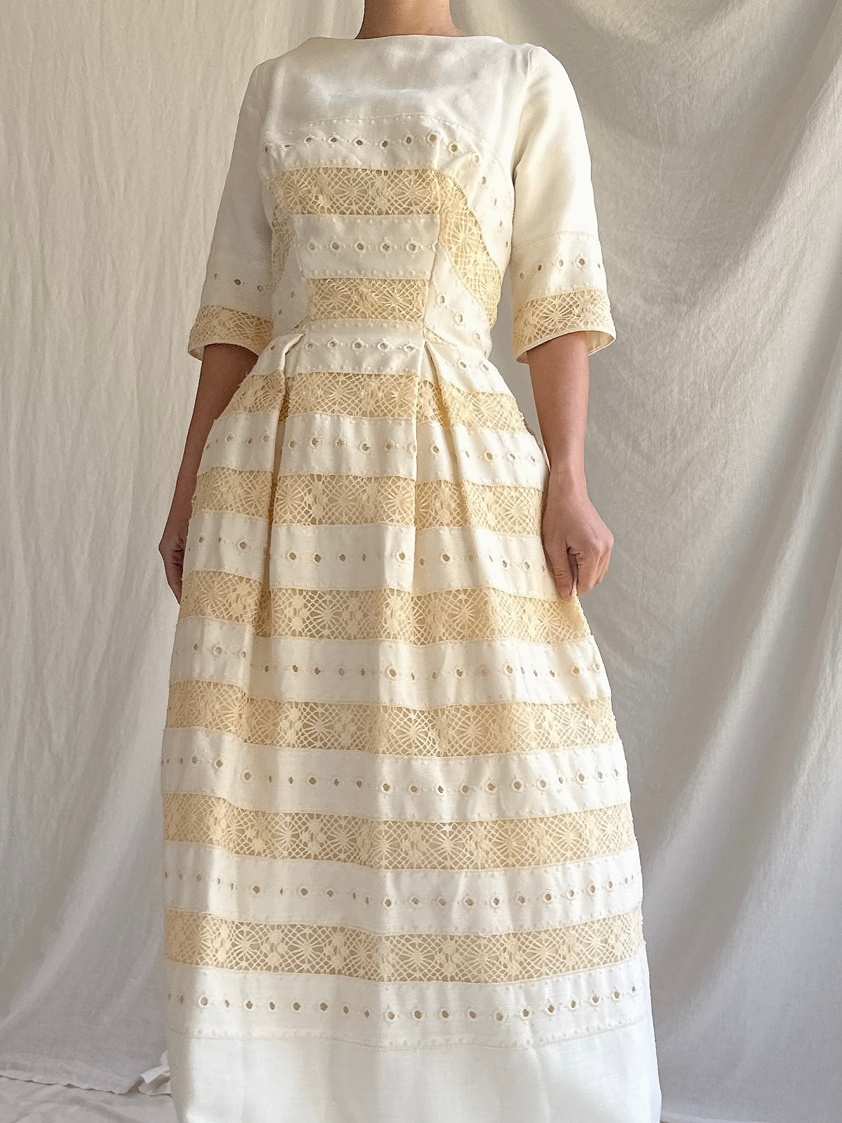 1950s Linen Embroidered Dress - XS