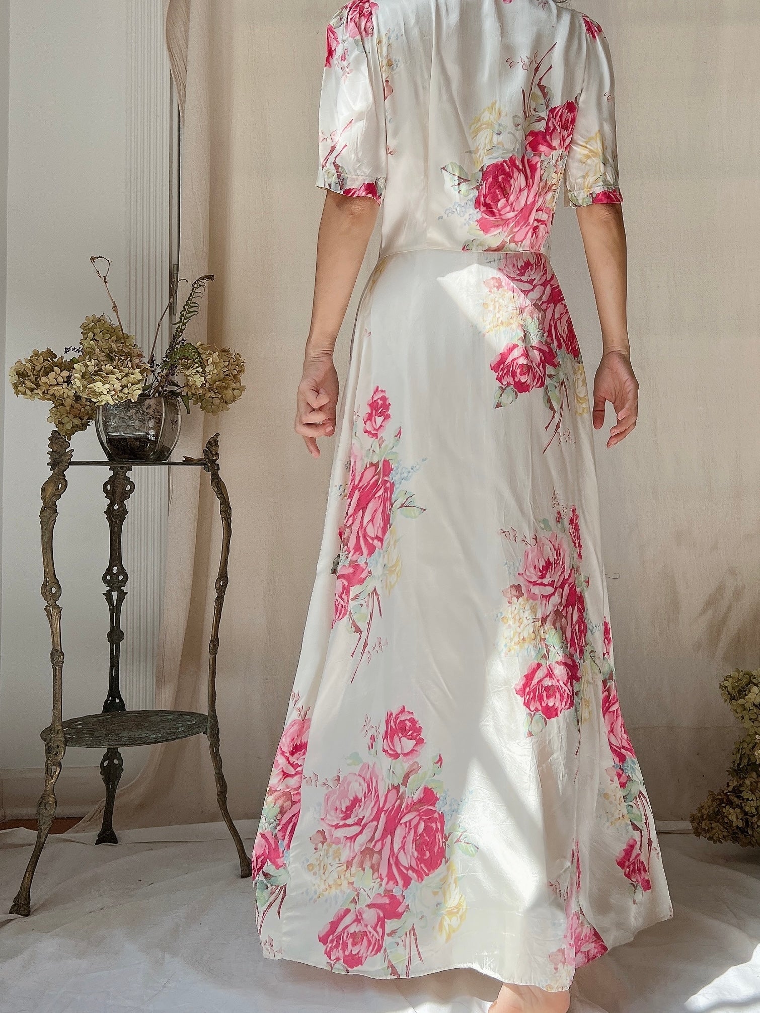1930s Satin Roses Dressing Gown - S