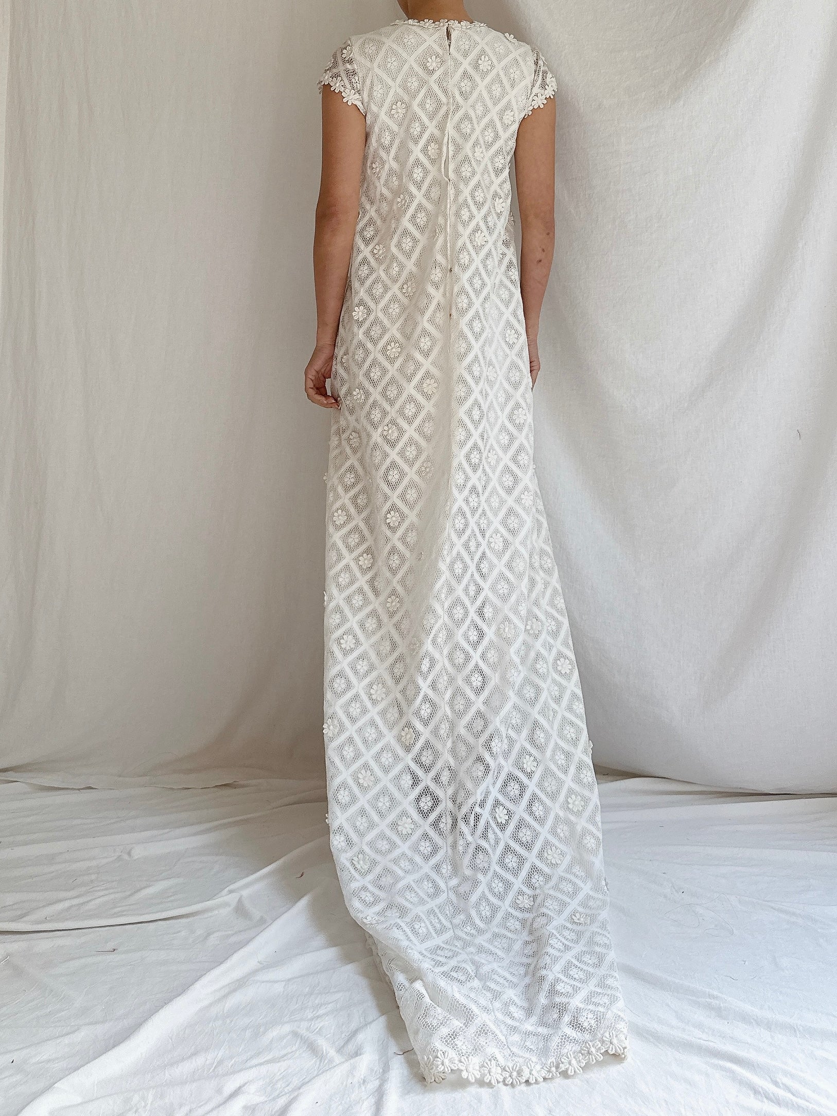1960s Daisy Lace Gown - XXS