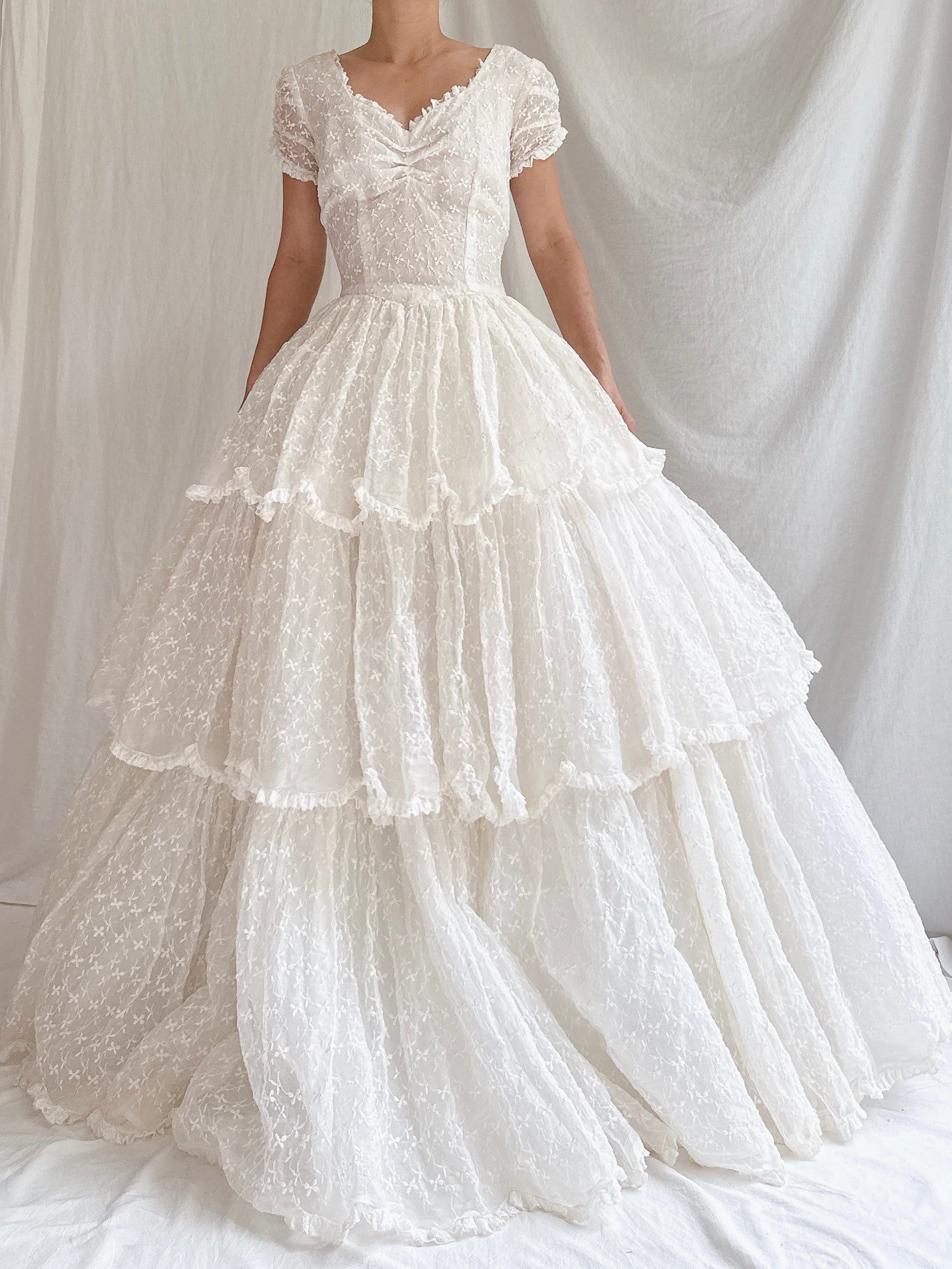 1950s Embroidered Scalloped Gown - XS