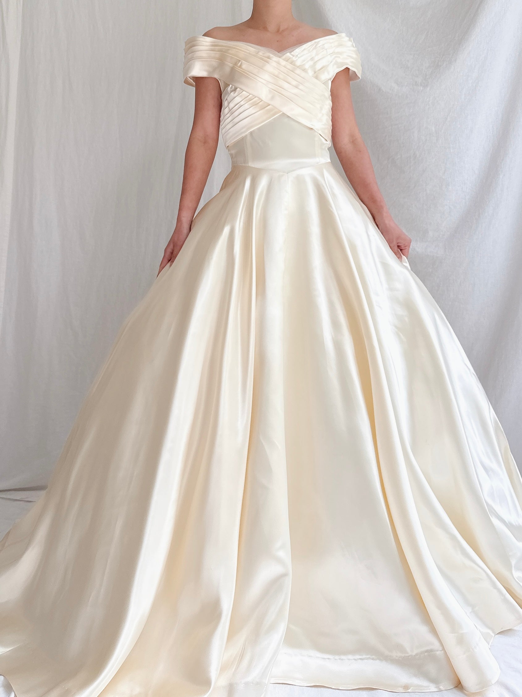 1950s Slipper Satin Wide Collar Gown -  XS