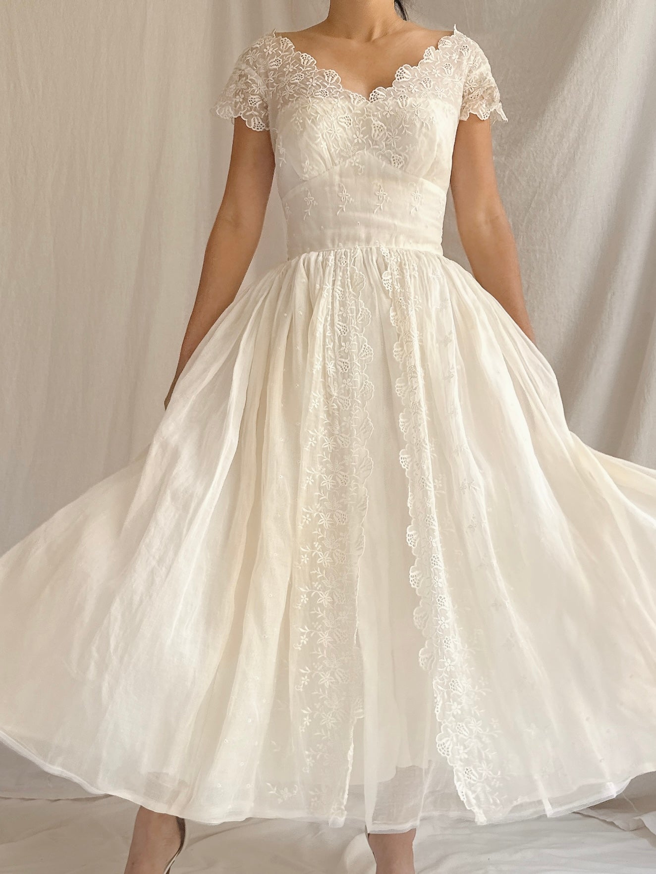 1950s Tea-Length Embroidered Dress - XS