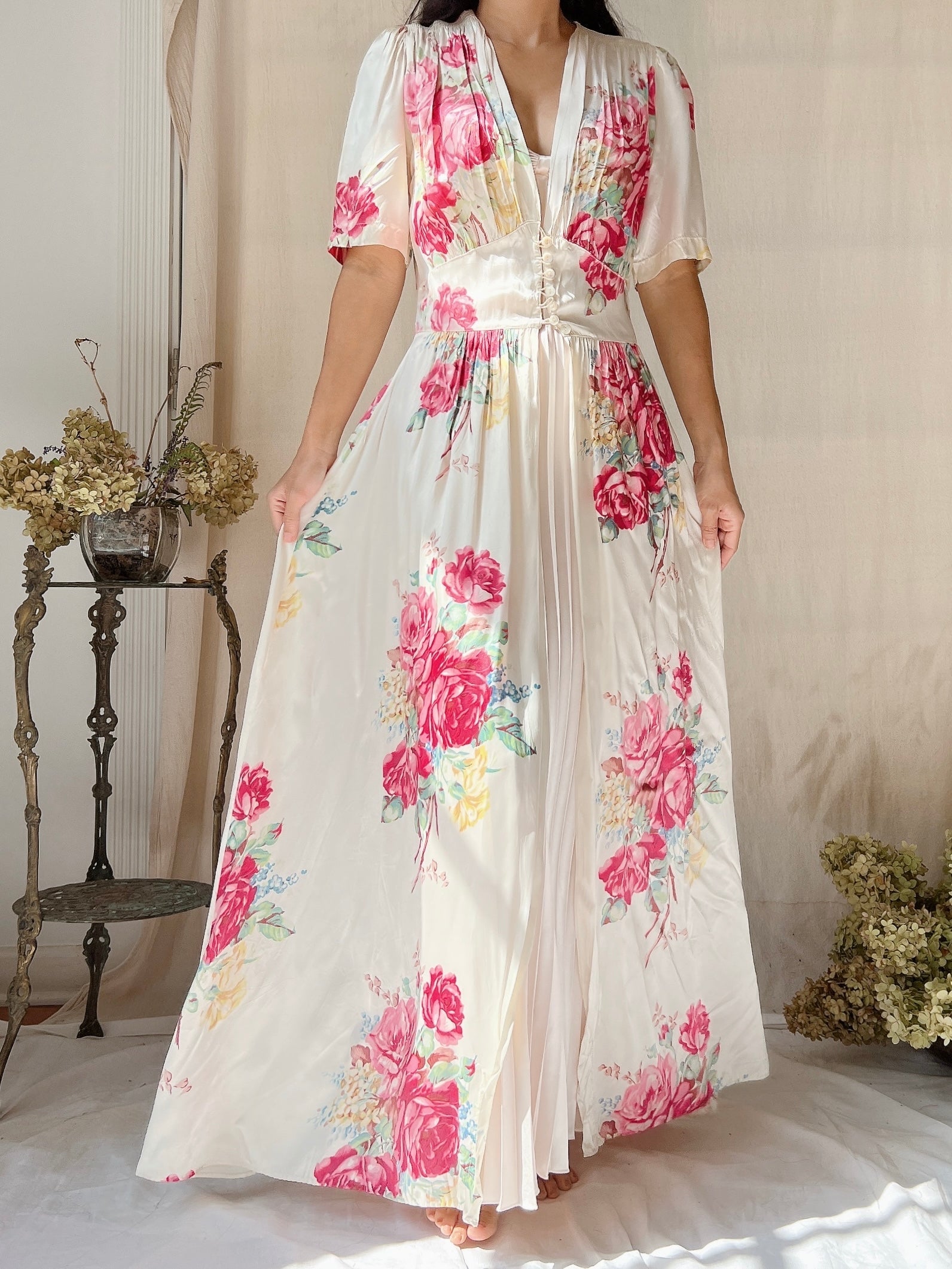 1930s Satin Roses Dressing Gown - S