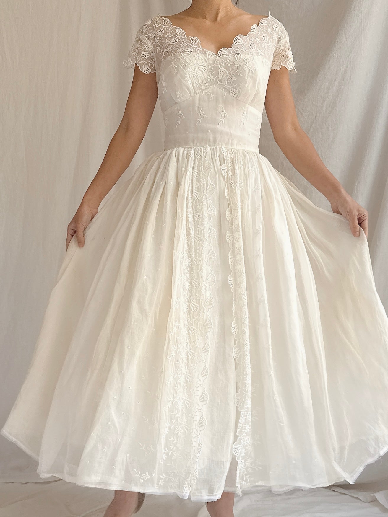 1950s Tea-Length Embroidered Dress - XS