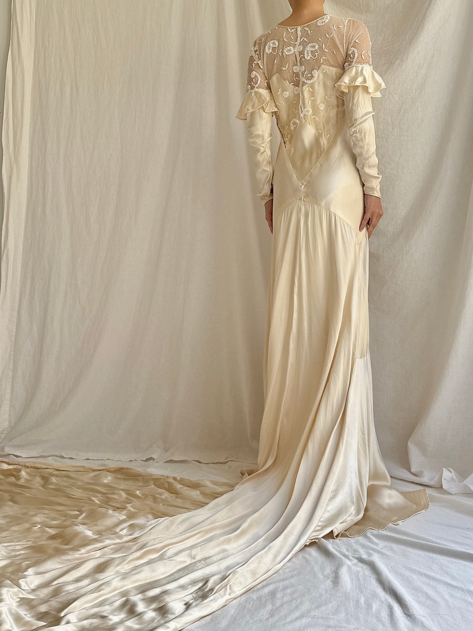 1930s Silk and Lace Gown - XXS