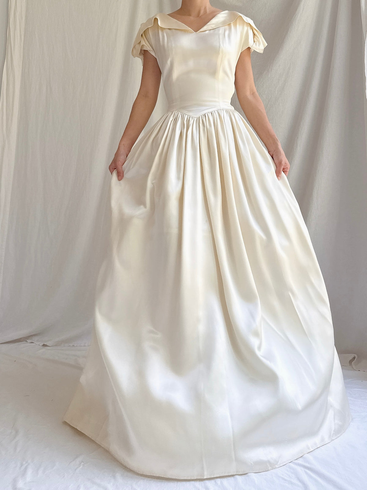 1940s Basque Waist Satin Gown - S