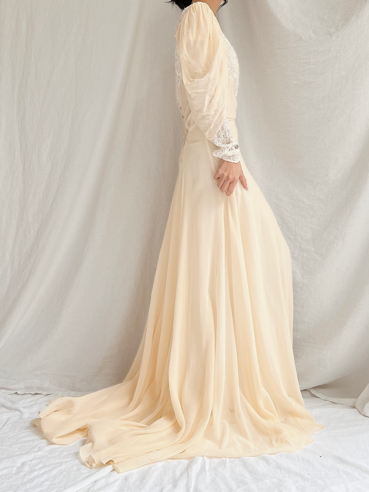 1930s Silk Chiffon Puff Sleeve Dressing Gown - S