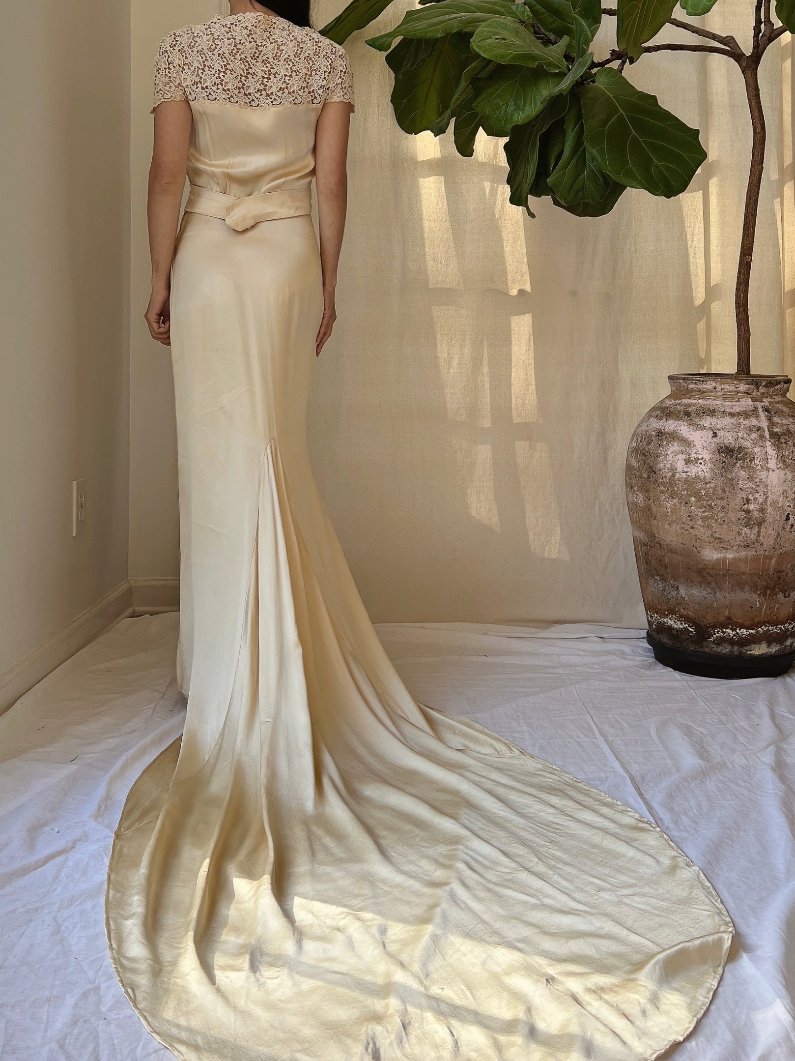 1930s Silk and Tatted Lace Gown - XXS