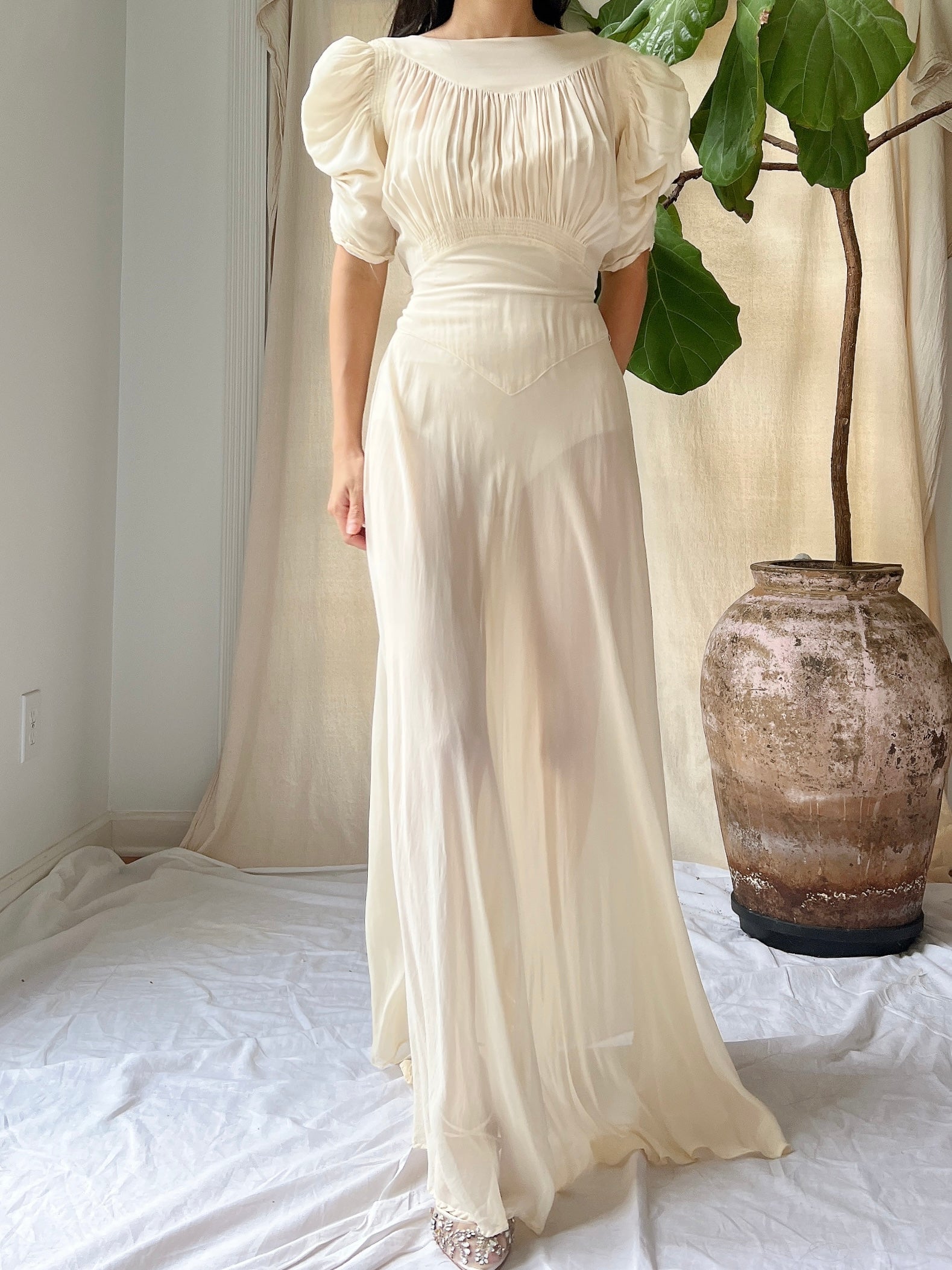 1940s Silk Chiffon Shirred Sleeves - S