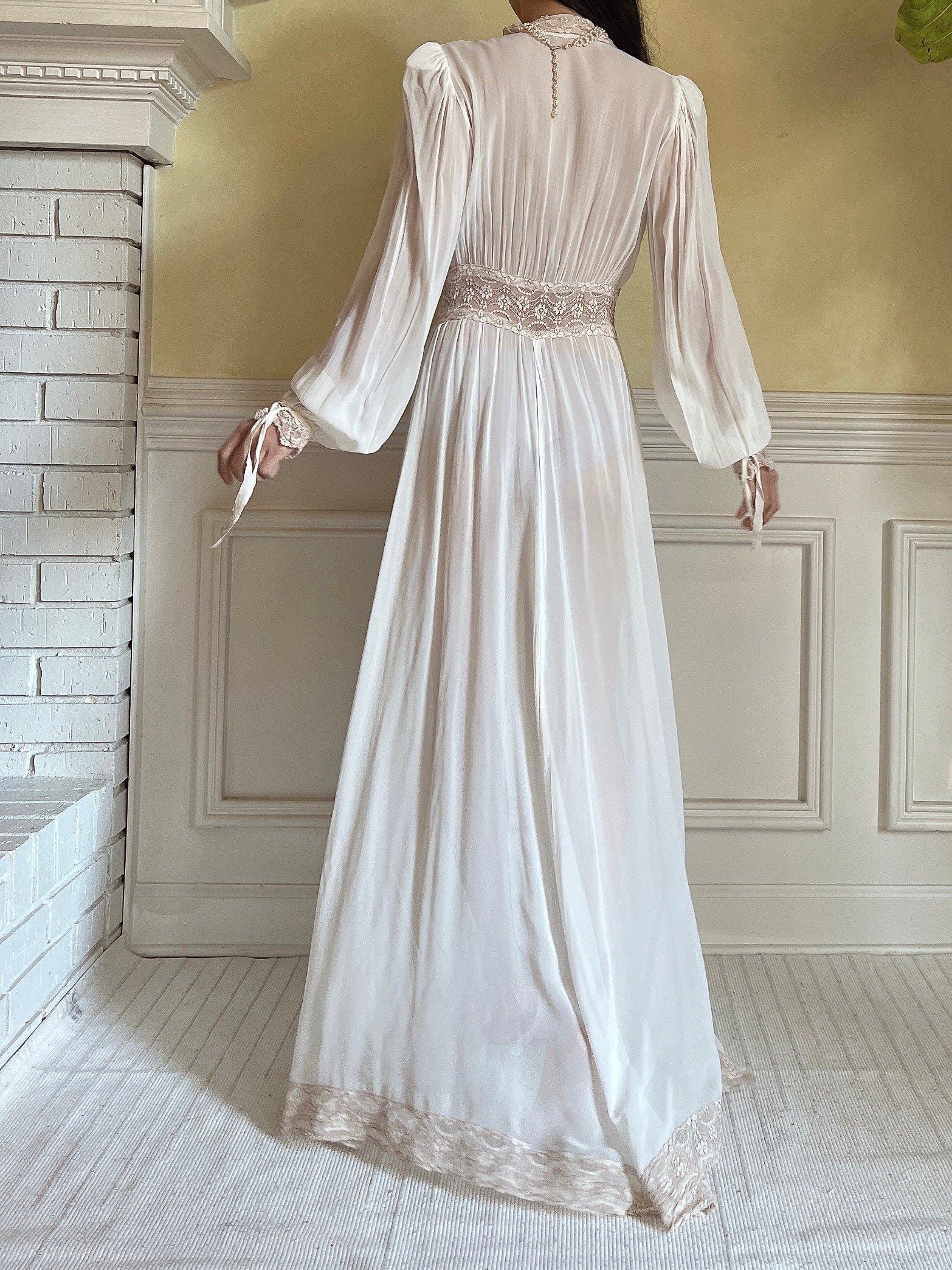 1930s Poet Sleeve Dressing Gown - XS
