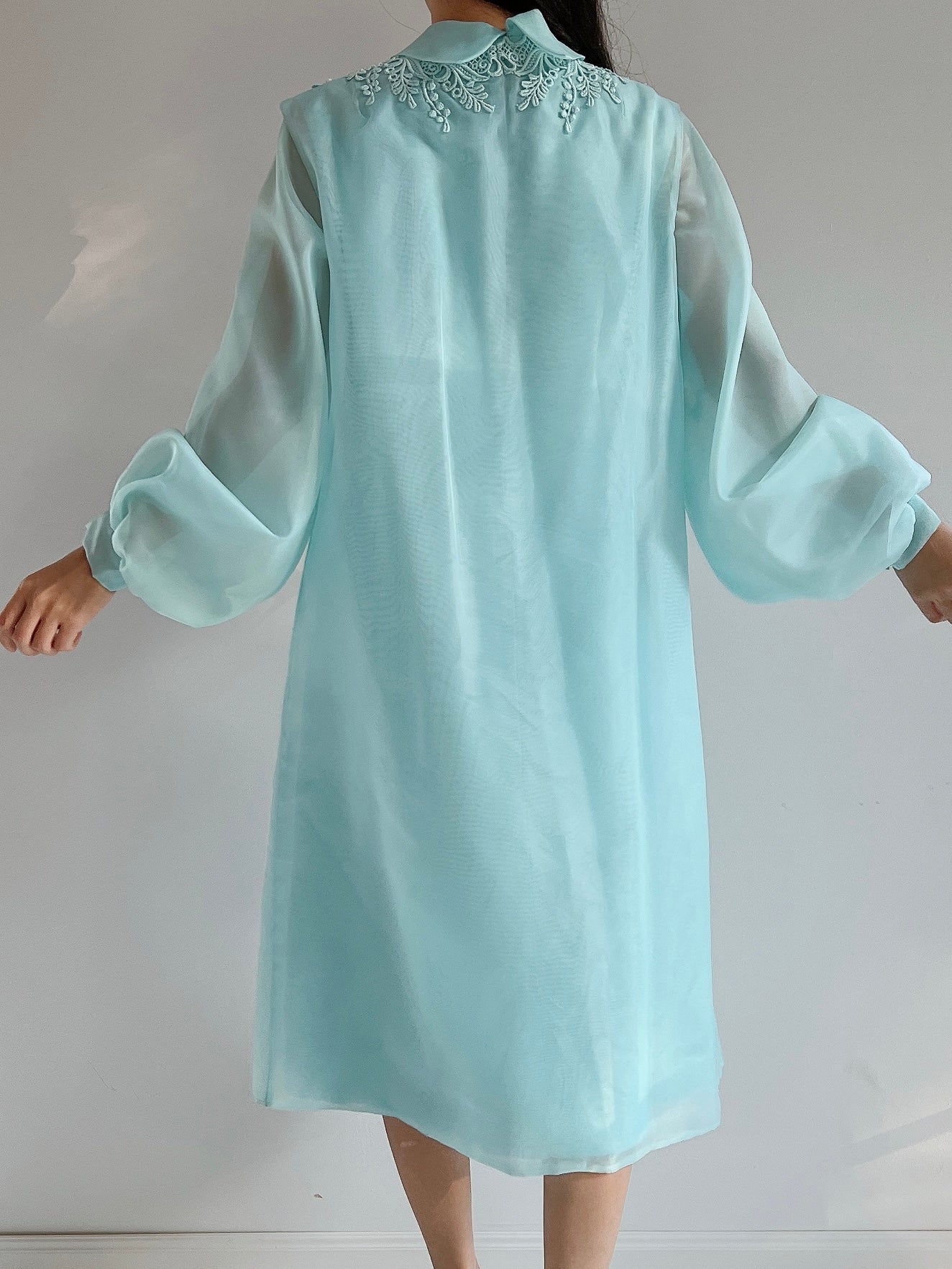 1960s 2-Piece Aqua Puff Sleeve Raw Silk and Organza Dress - M