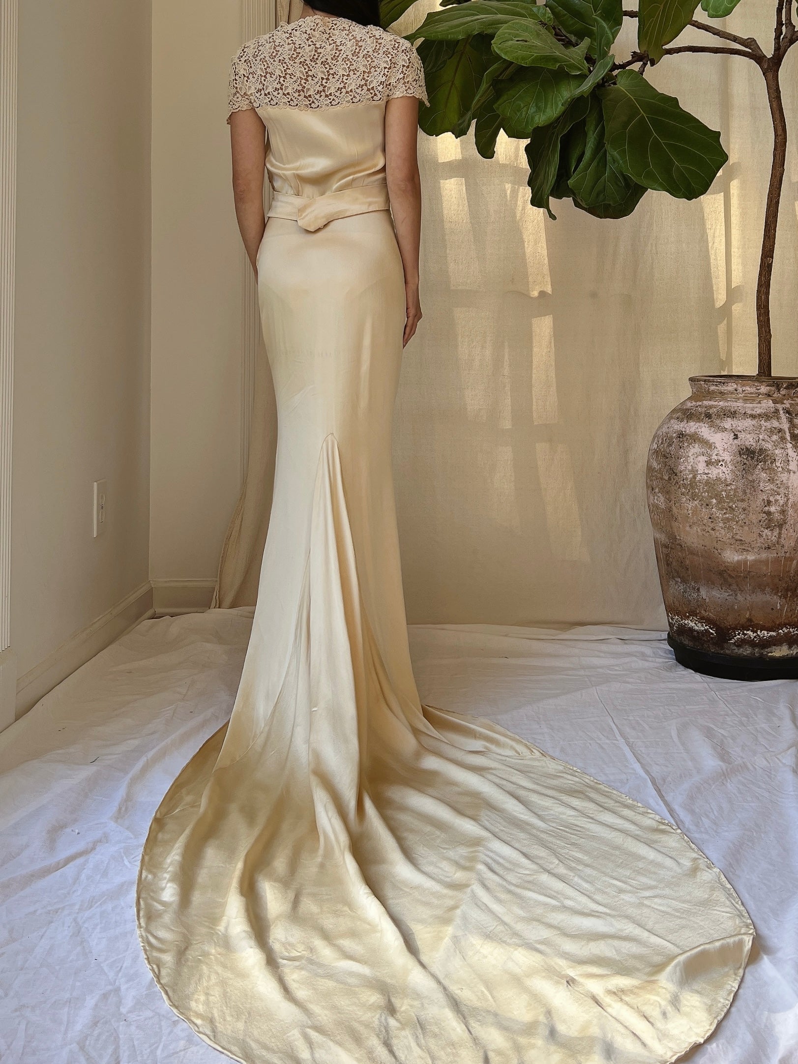 1930s Silk and Tatted Lace Gown - XXS