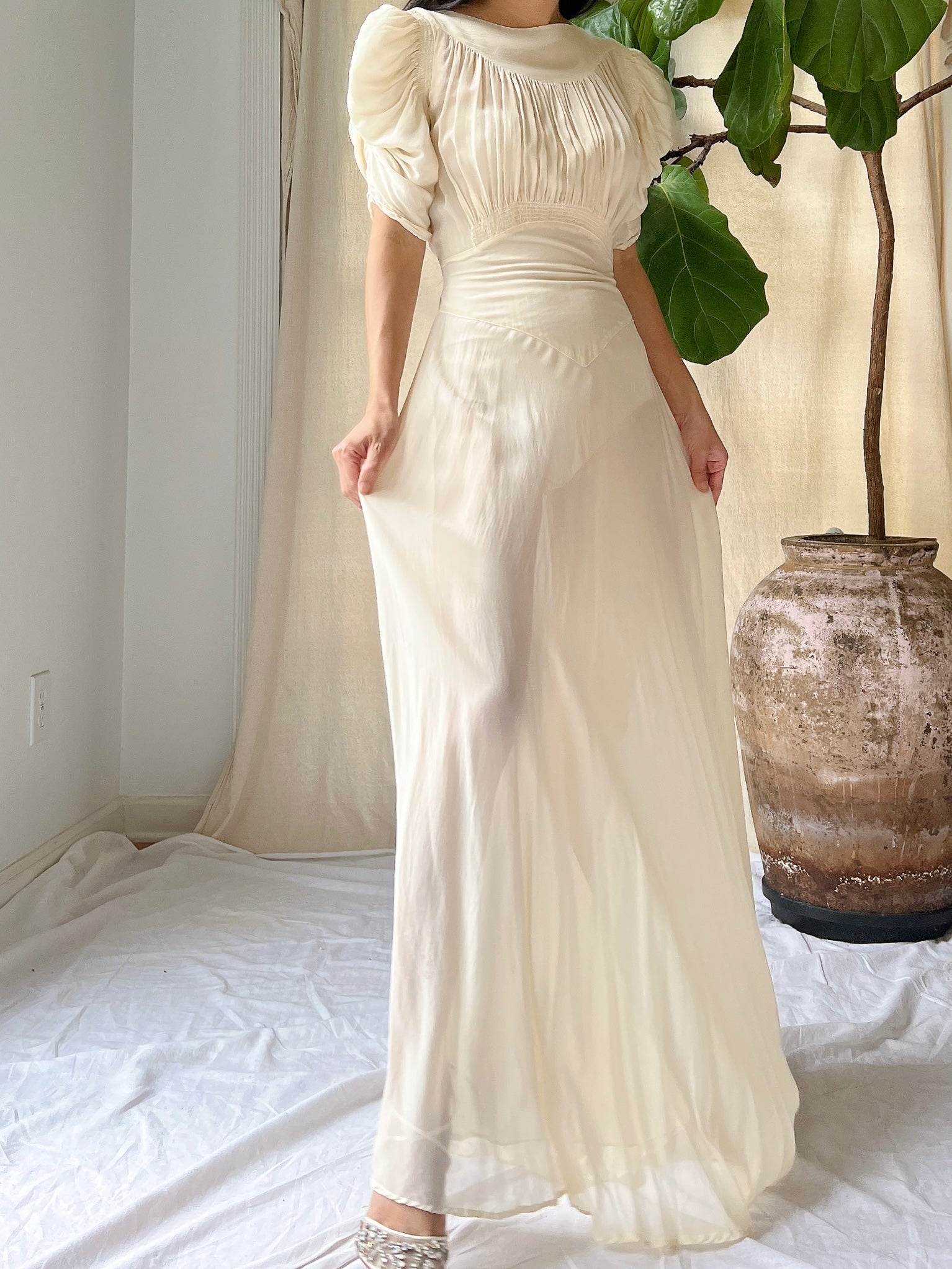 1940s Silk Chiffon Shirred Sleeves - S