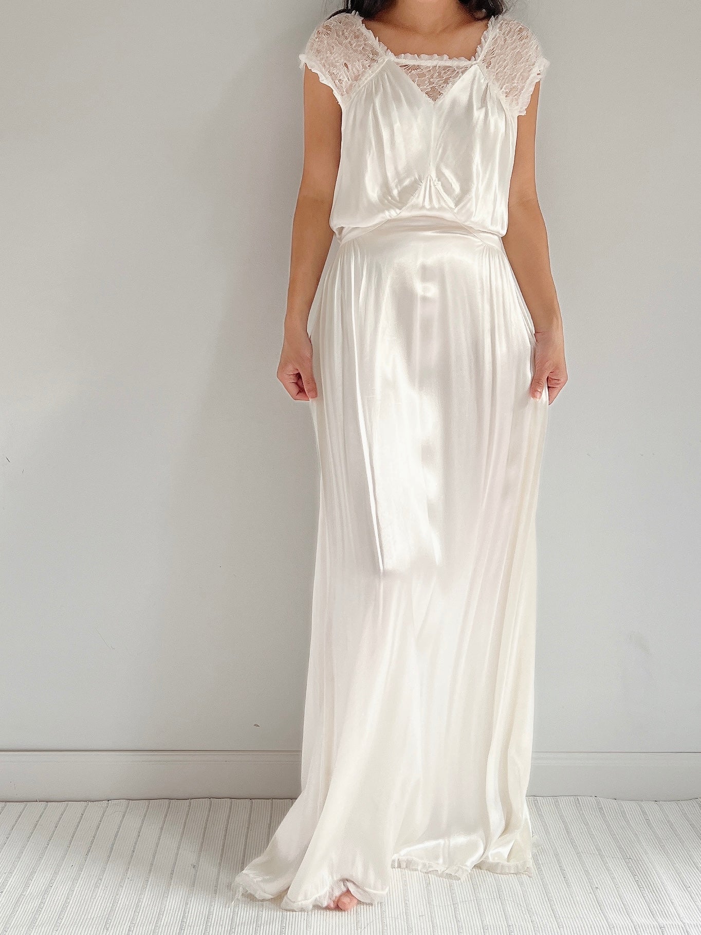 1930s Satin and Lace Dress - M