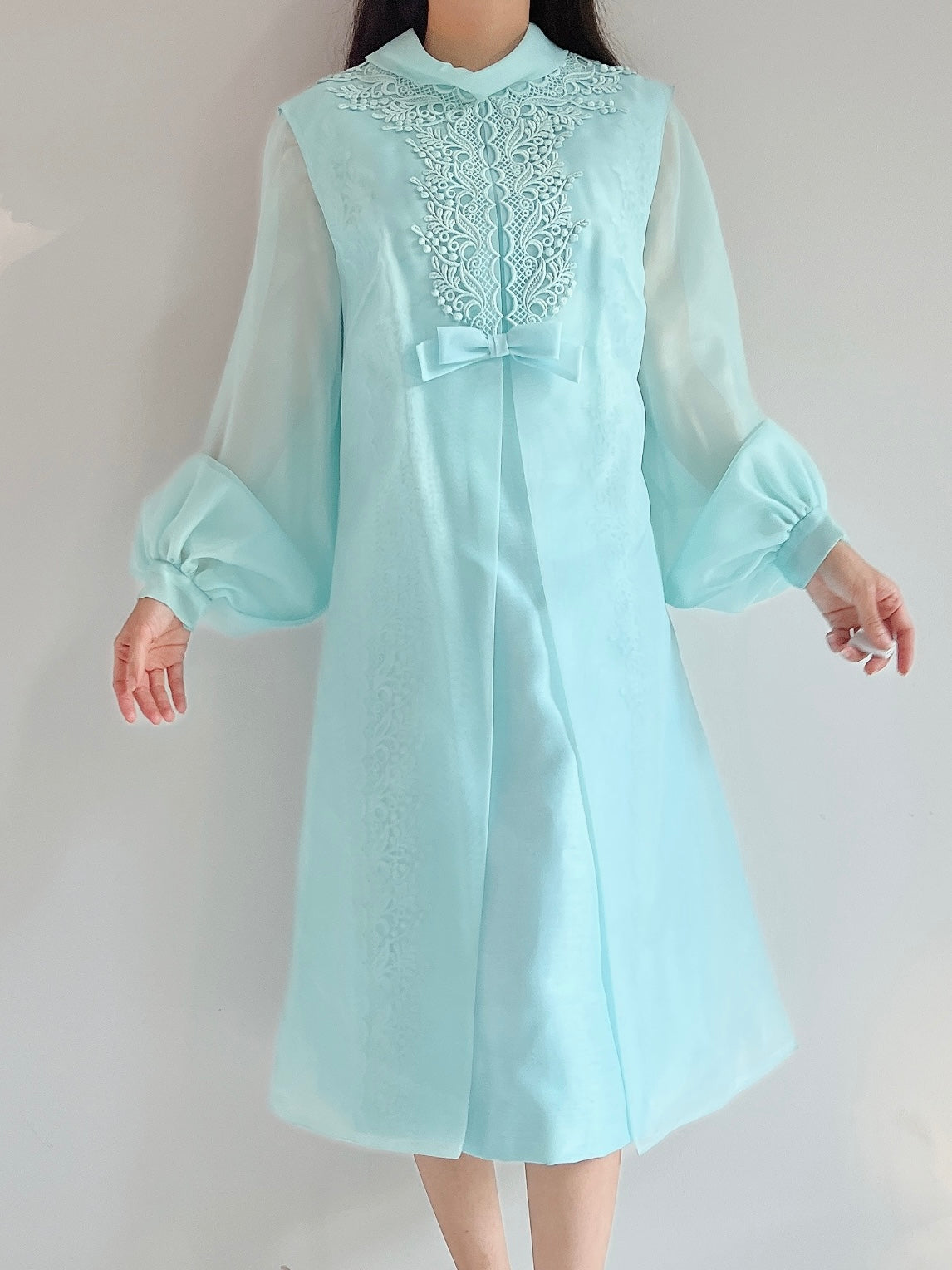 1960s 2-Piece Aqua Puff Sleeve Raw Silk and Organza Dress - M